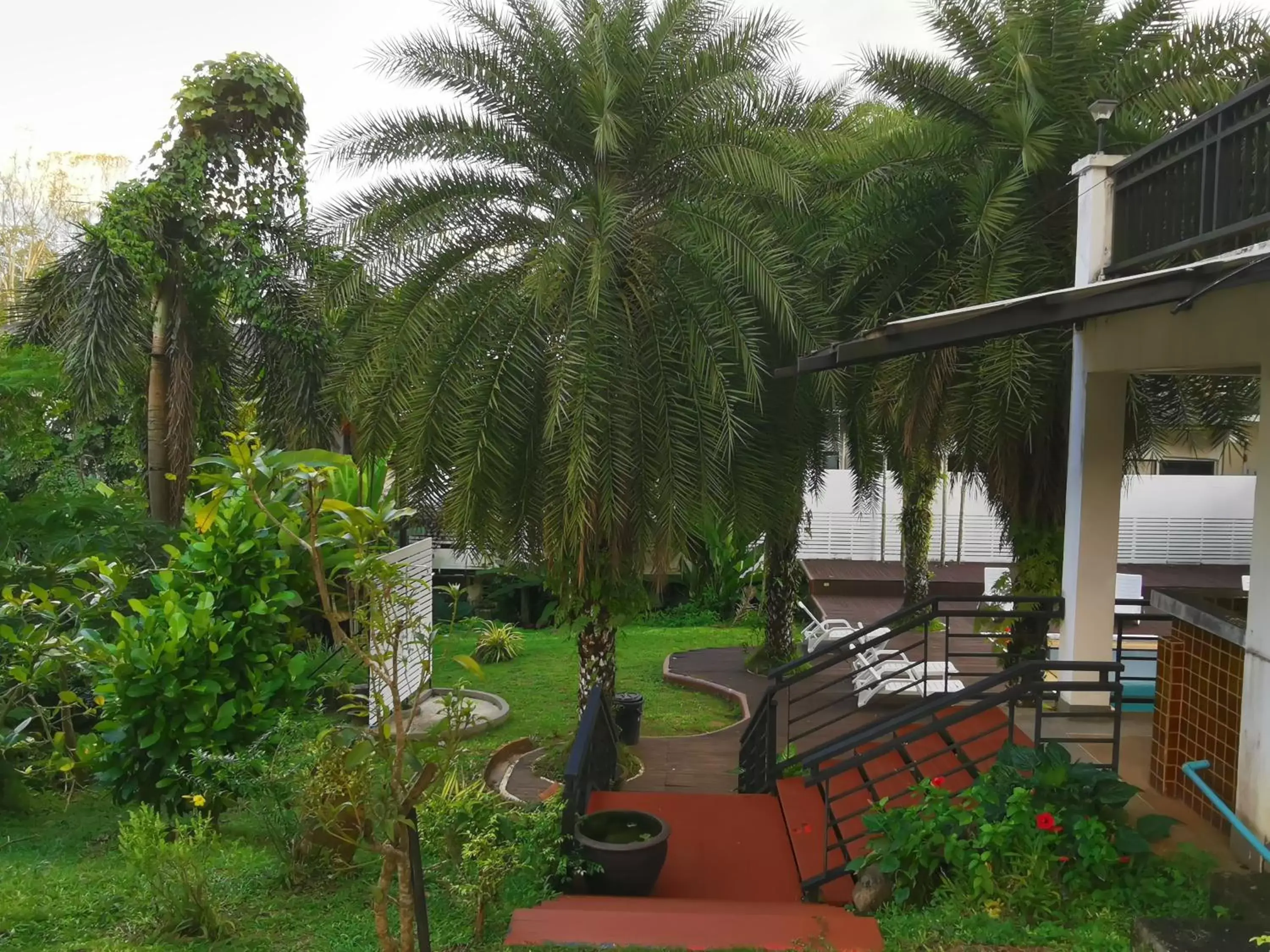 Garden in Dee Andaman Hotel