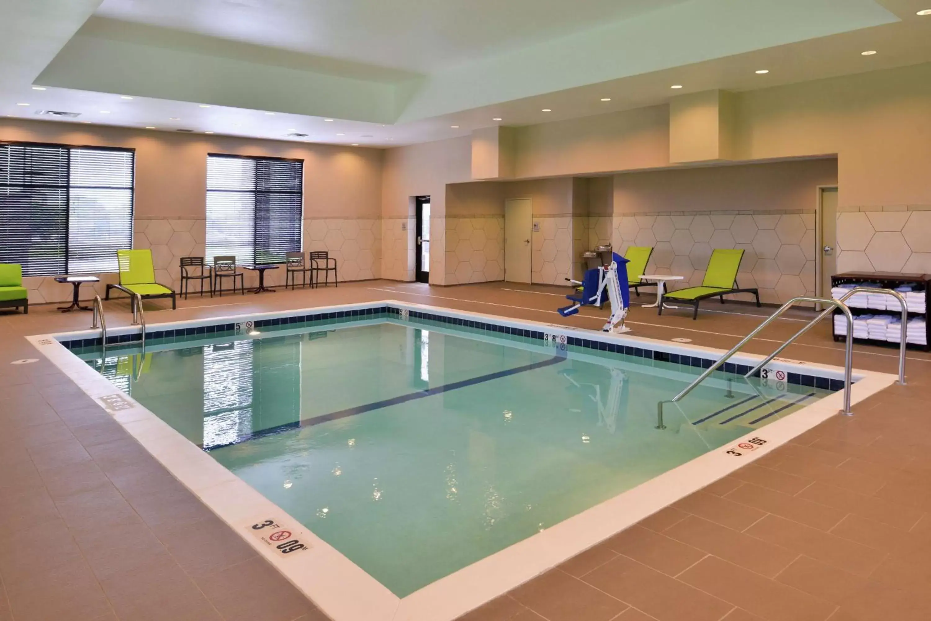 Pool view, Swimming Pool in Hampton Inn & Suites Saint Paul Oakdale Woodbury