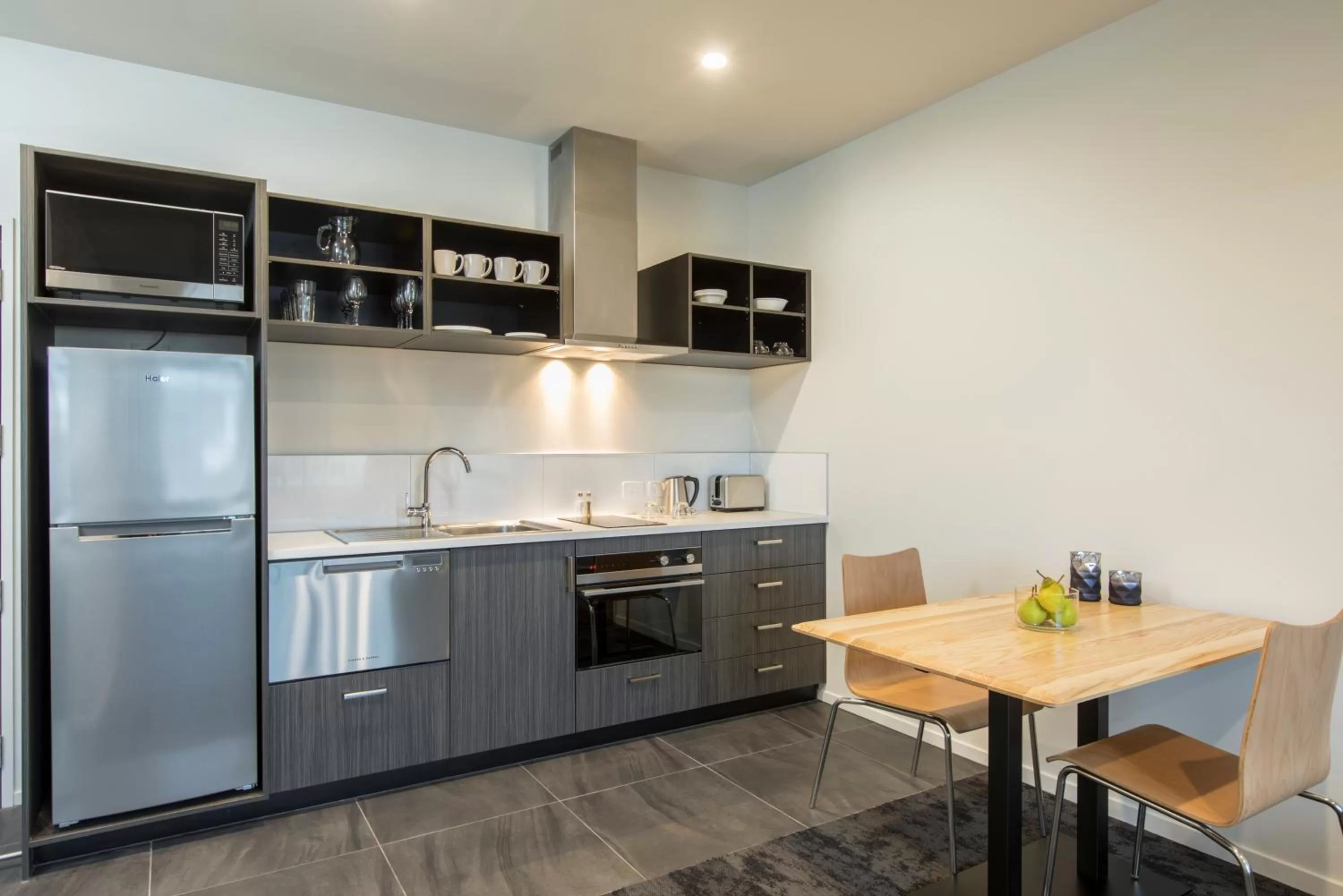 Kitchen or kitchenette in Quest on Manchester Serviced Apartments