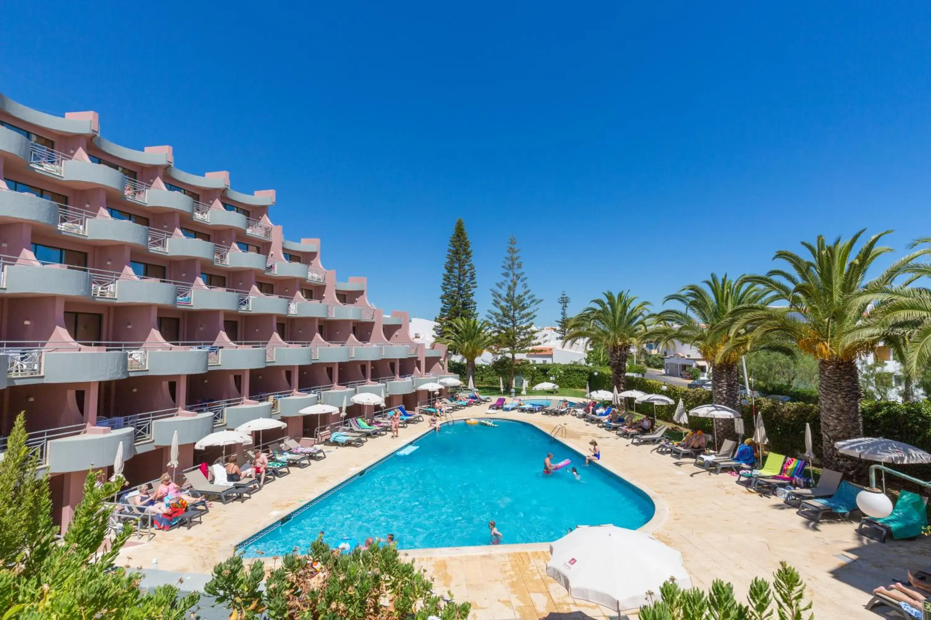 Swimming pool in Luna Clube Oceano Swimming pool in Luna Clube Oceano