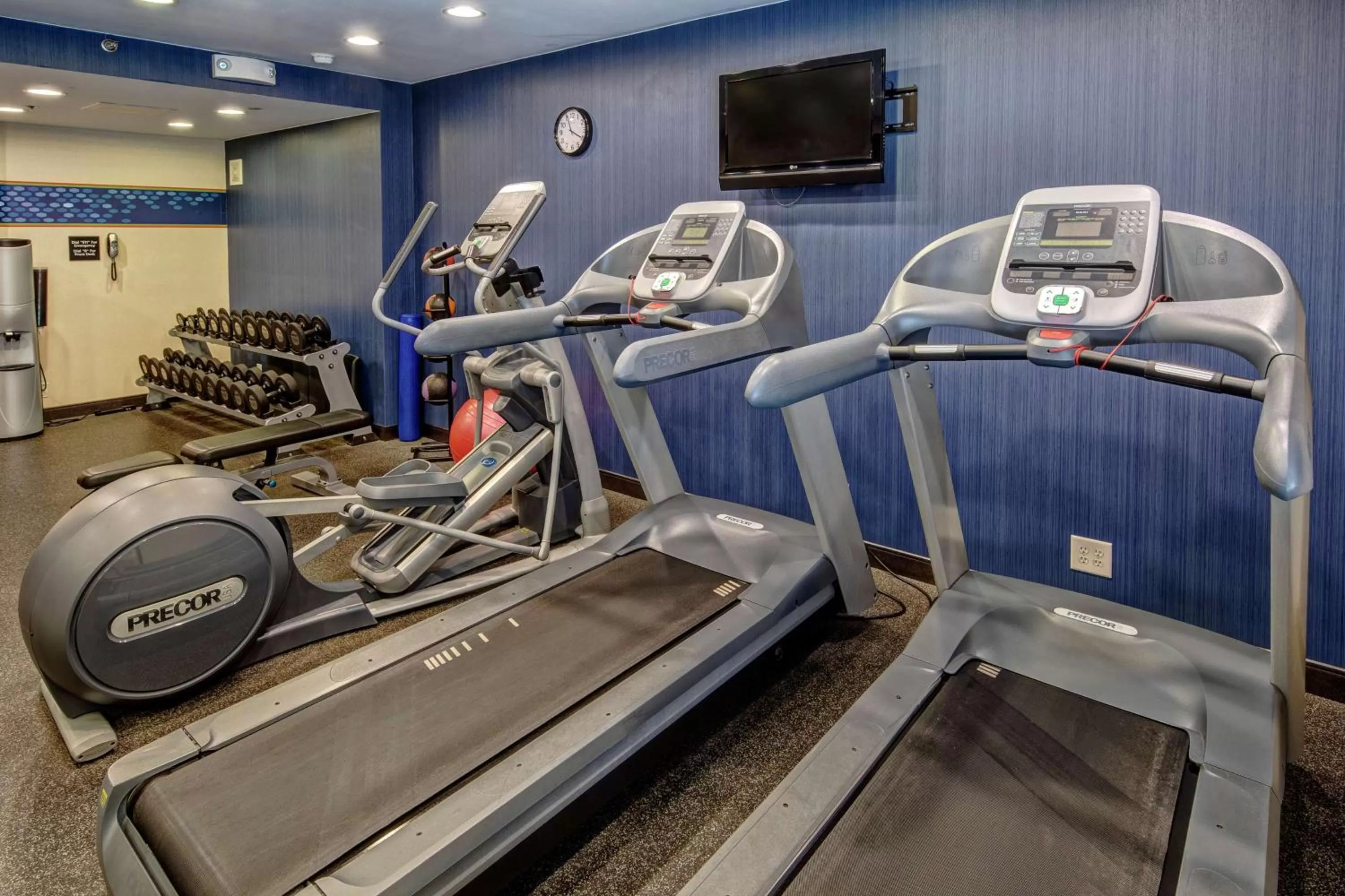 Fitness centre/facilities in Hampton Inn Raleigh Cary