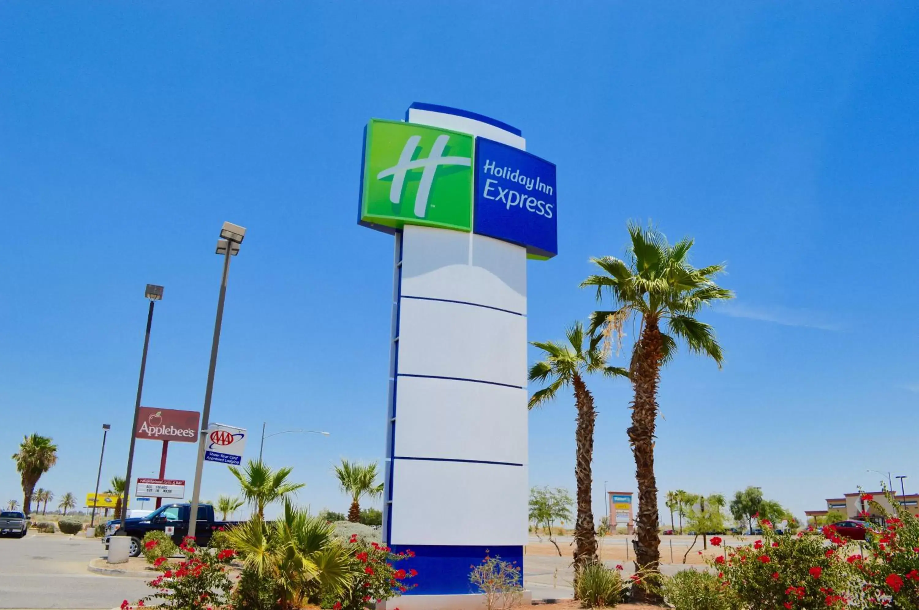 Property Building in Holiday Inn Express Calexico, an IHG Hotel