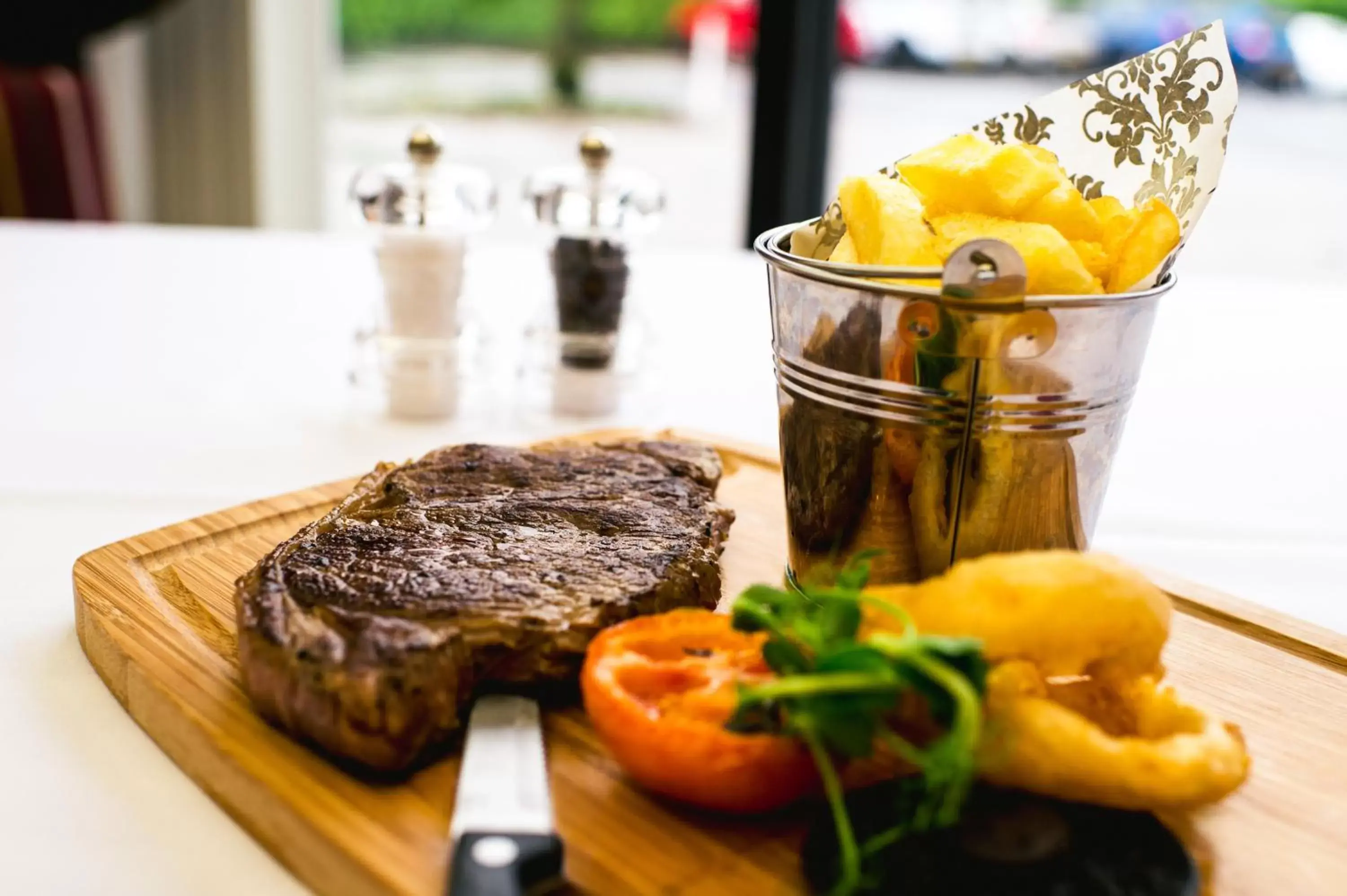 Food and drinks in La Mon Hotel & Country Club Food and drinks in La Mon Hotel & Country Club