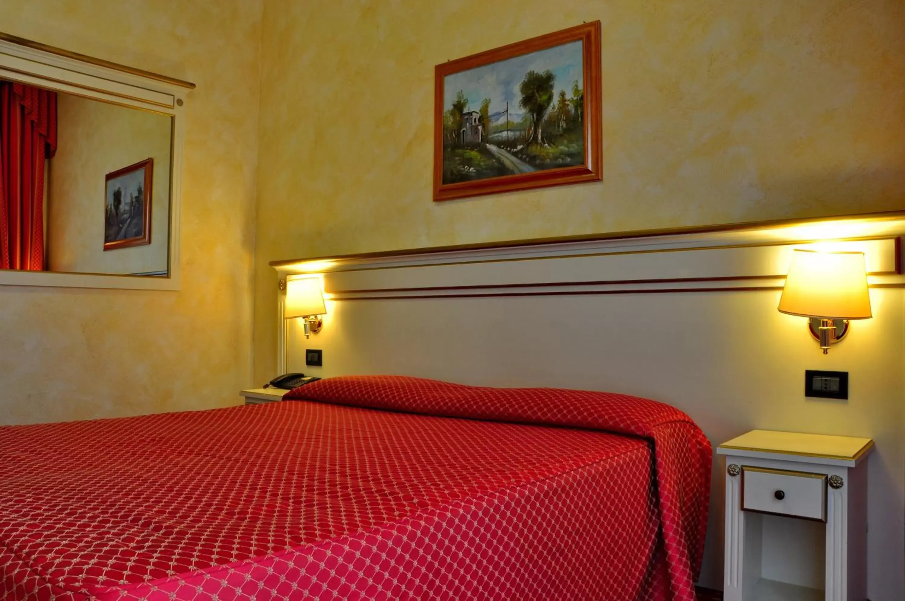 Photo of the whole room, Room Photo in Hotel Galimberti