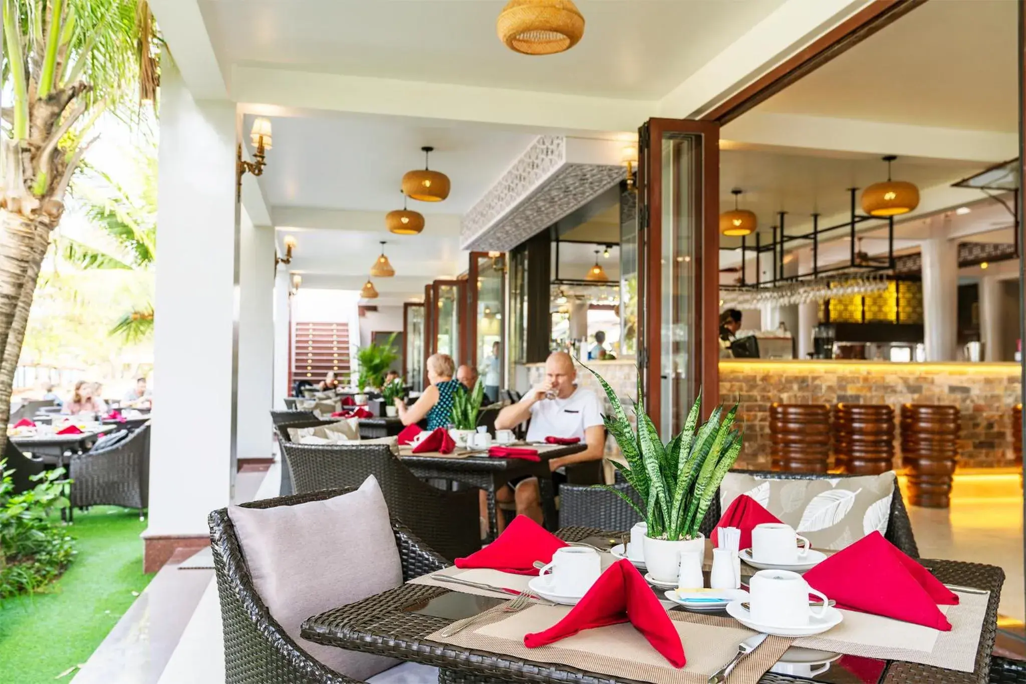 Lounge or bar, Restaurant/Places to Eat in Mercury Phu Quoc Resort & Villas