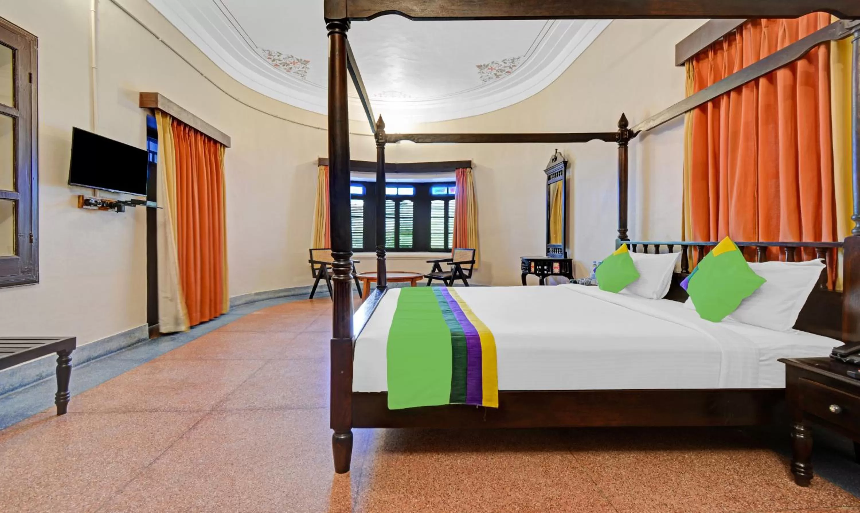 Bed in Treebo The Regal House, Near Fateh Sagar Lake