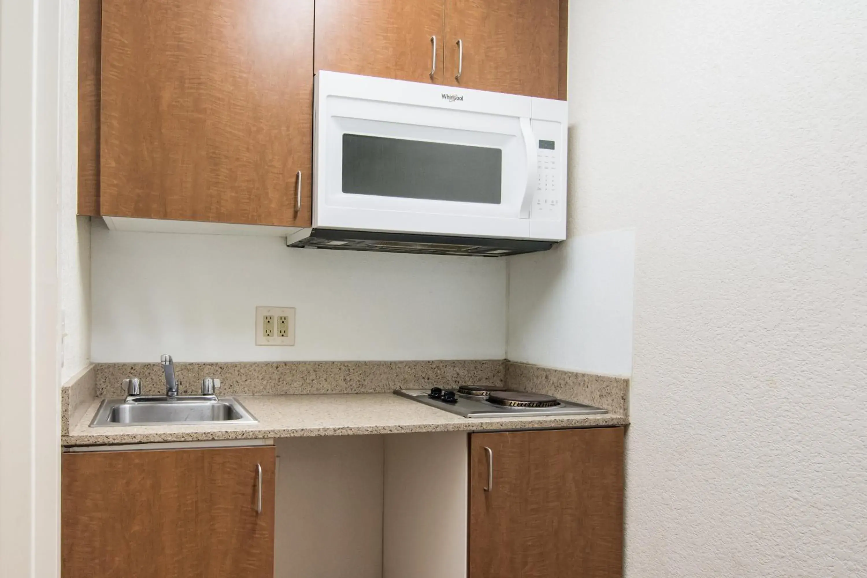 Photo of the whole room in HomeTowne Studios by Red Roof Raleigh – Durham Photo of the whole room in HomeTowne Studios by Red Roof Raleigh – Durham