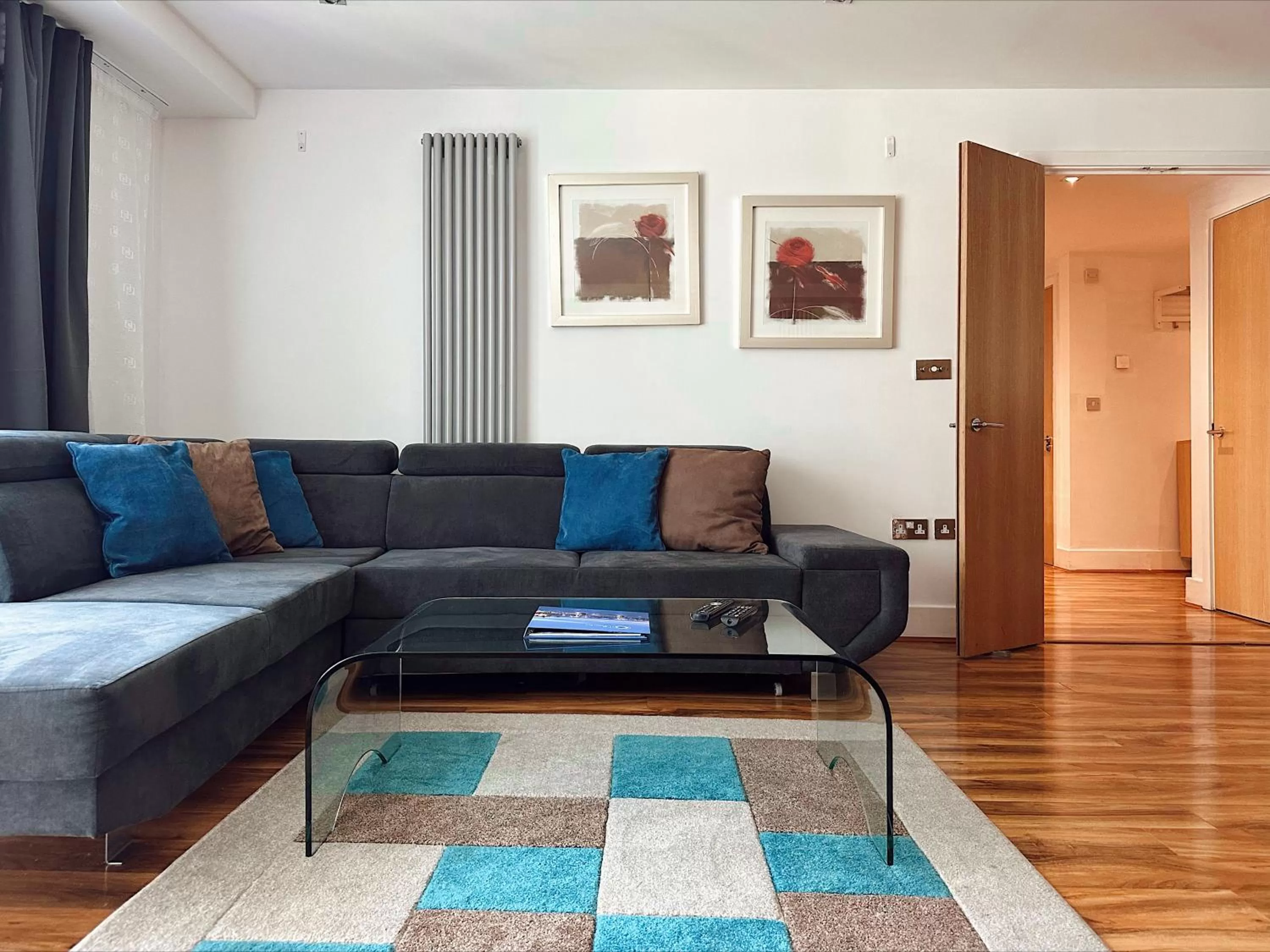 Living room in Canary Wharf - Luxury Apartments