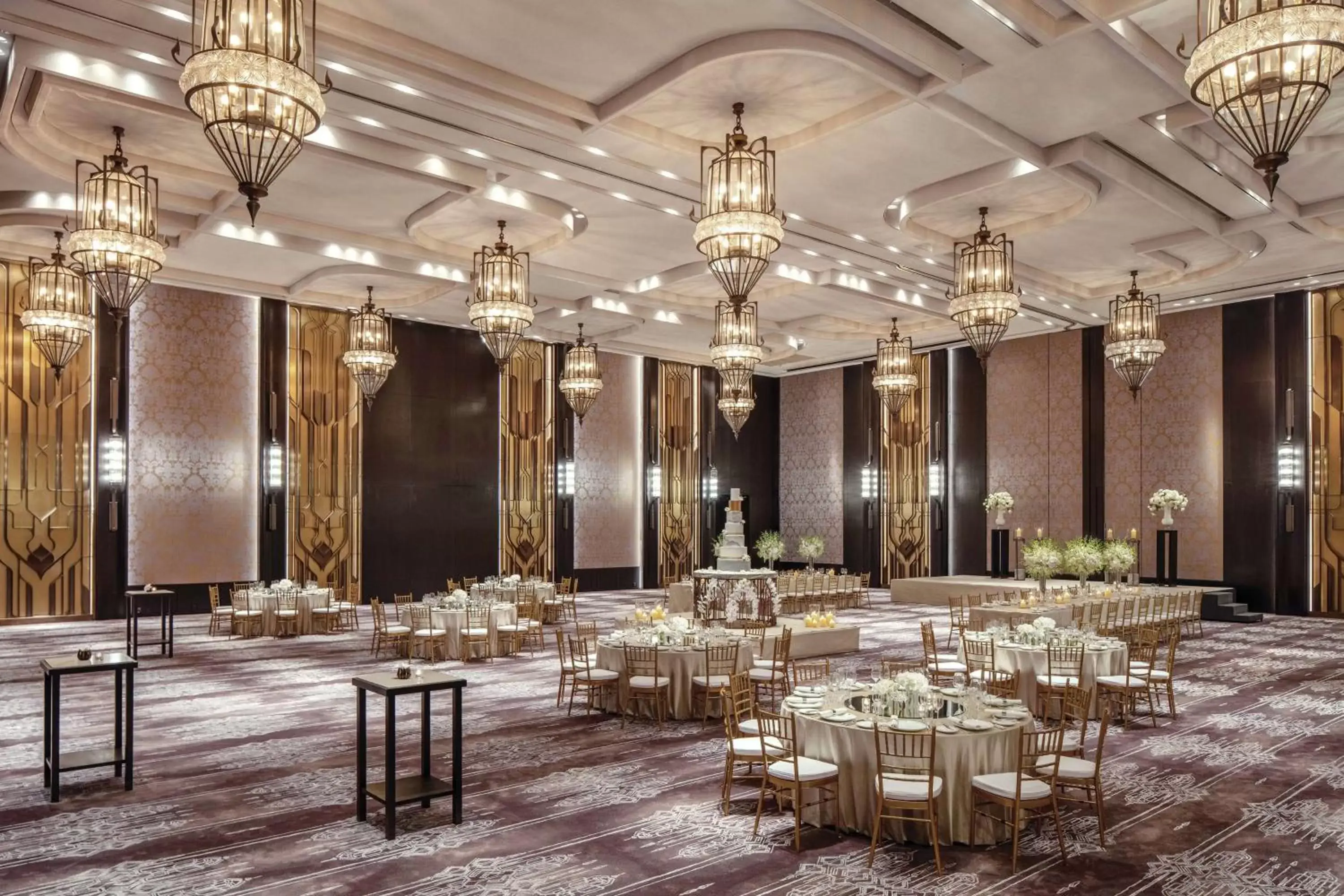 Meeting/conference room, Restaurant/Places to Eat in Waldorf Astoria Bangkok