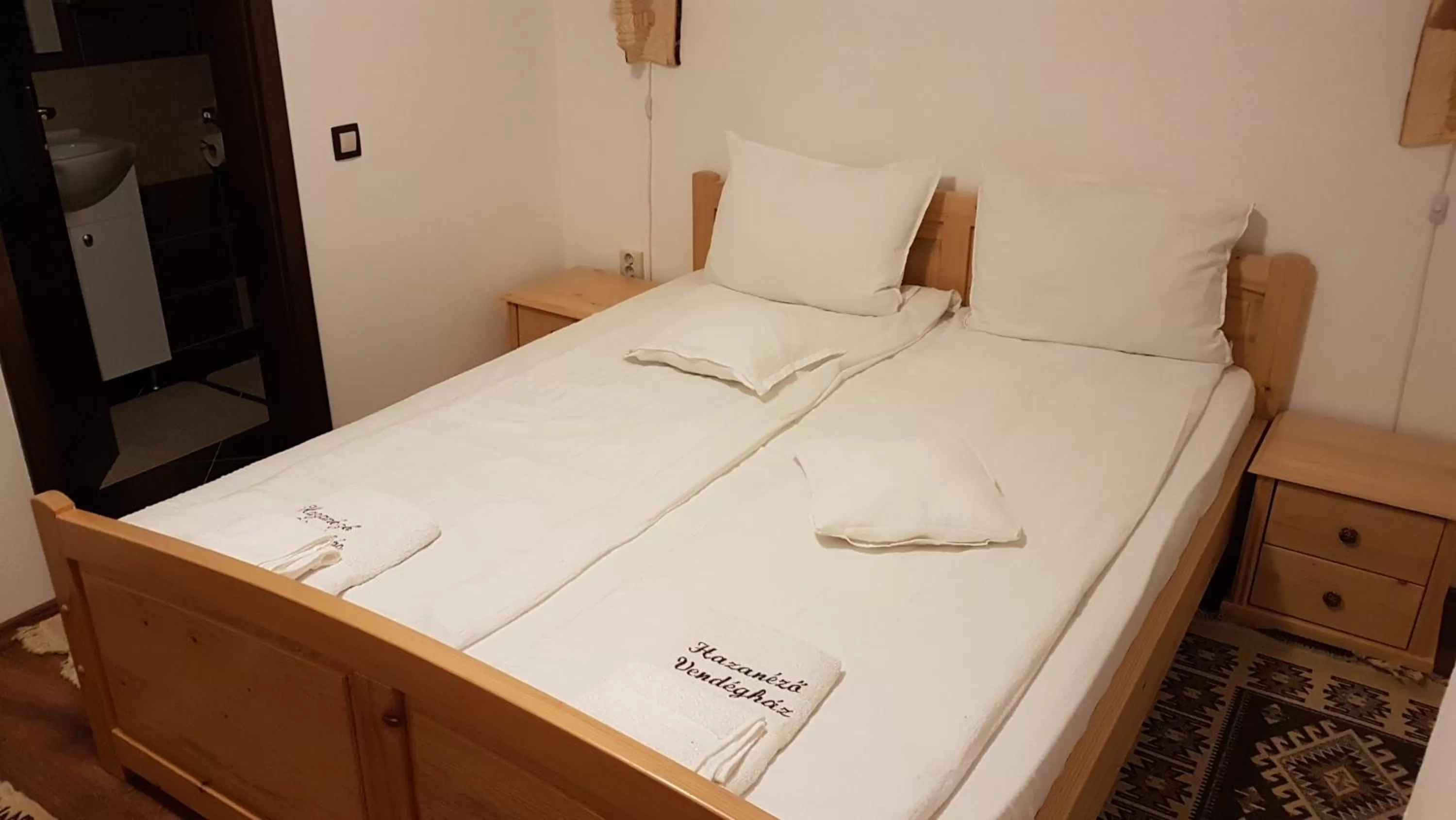 Bed in Hazanéző Panzió