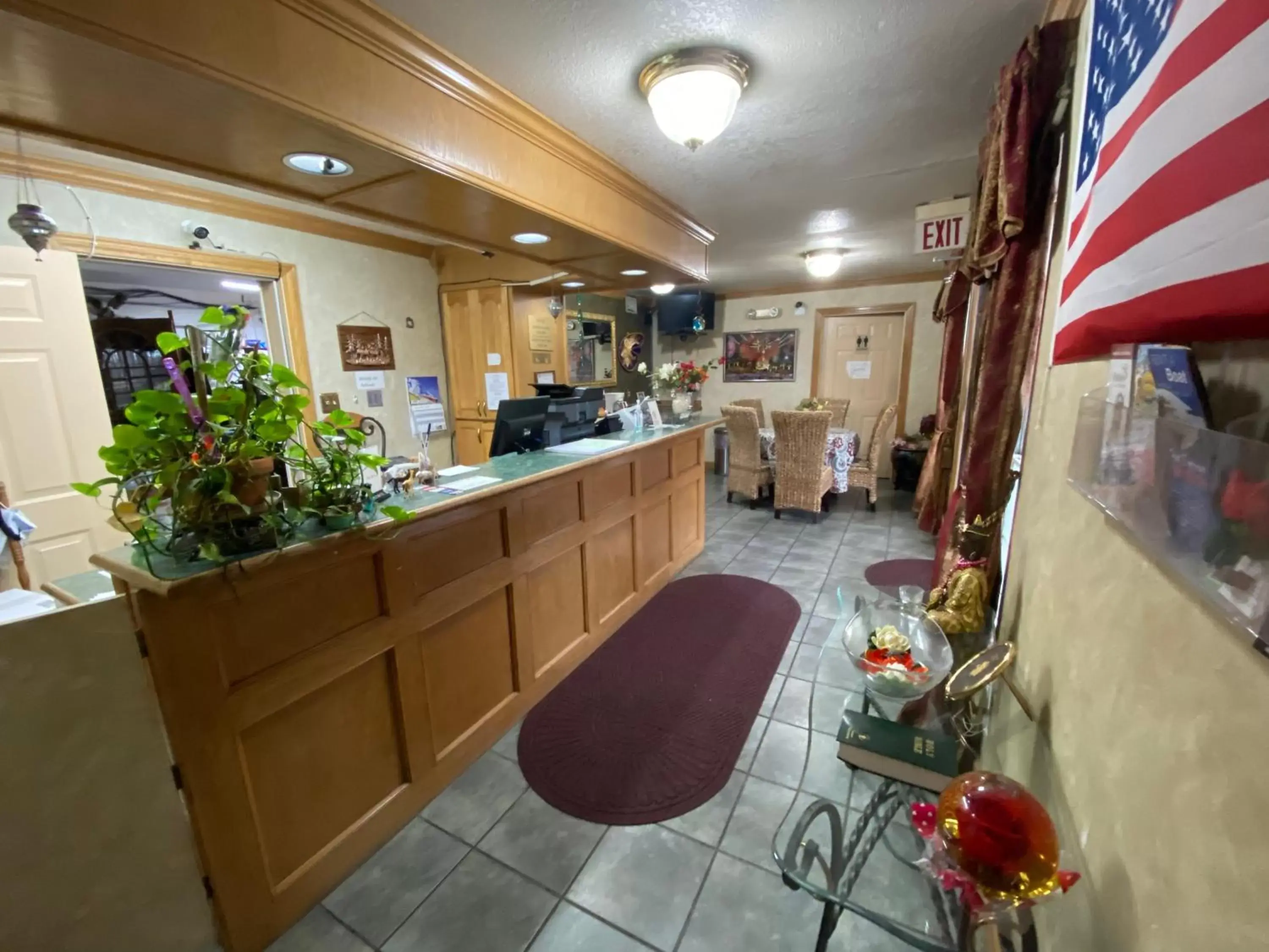 Lobby or reception, Restaurant/Places to Eat in El Rancho Motel