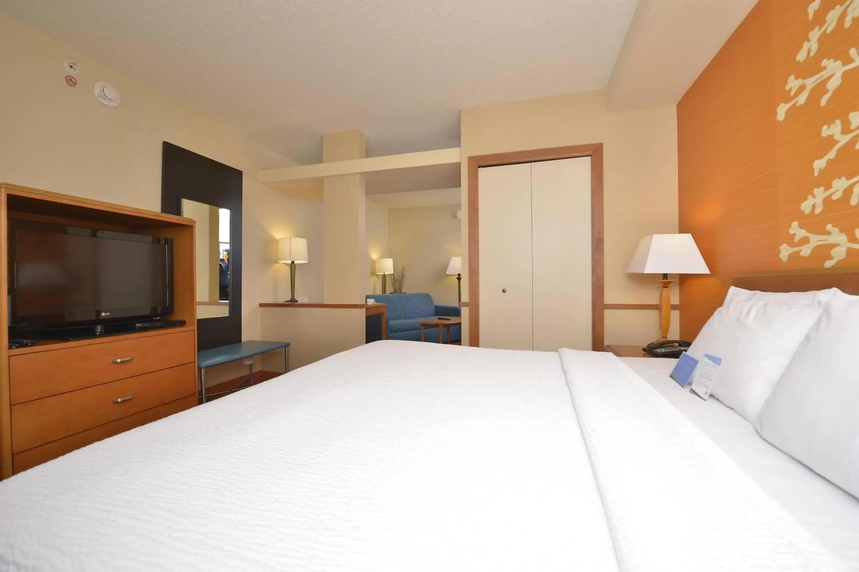 Bedroom, Bed in Fairfield Inn and Suites by Marriott Williamsport