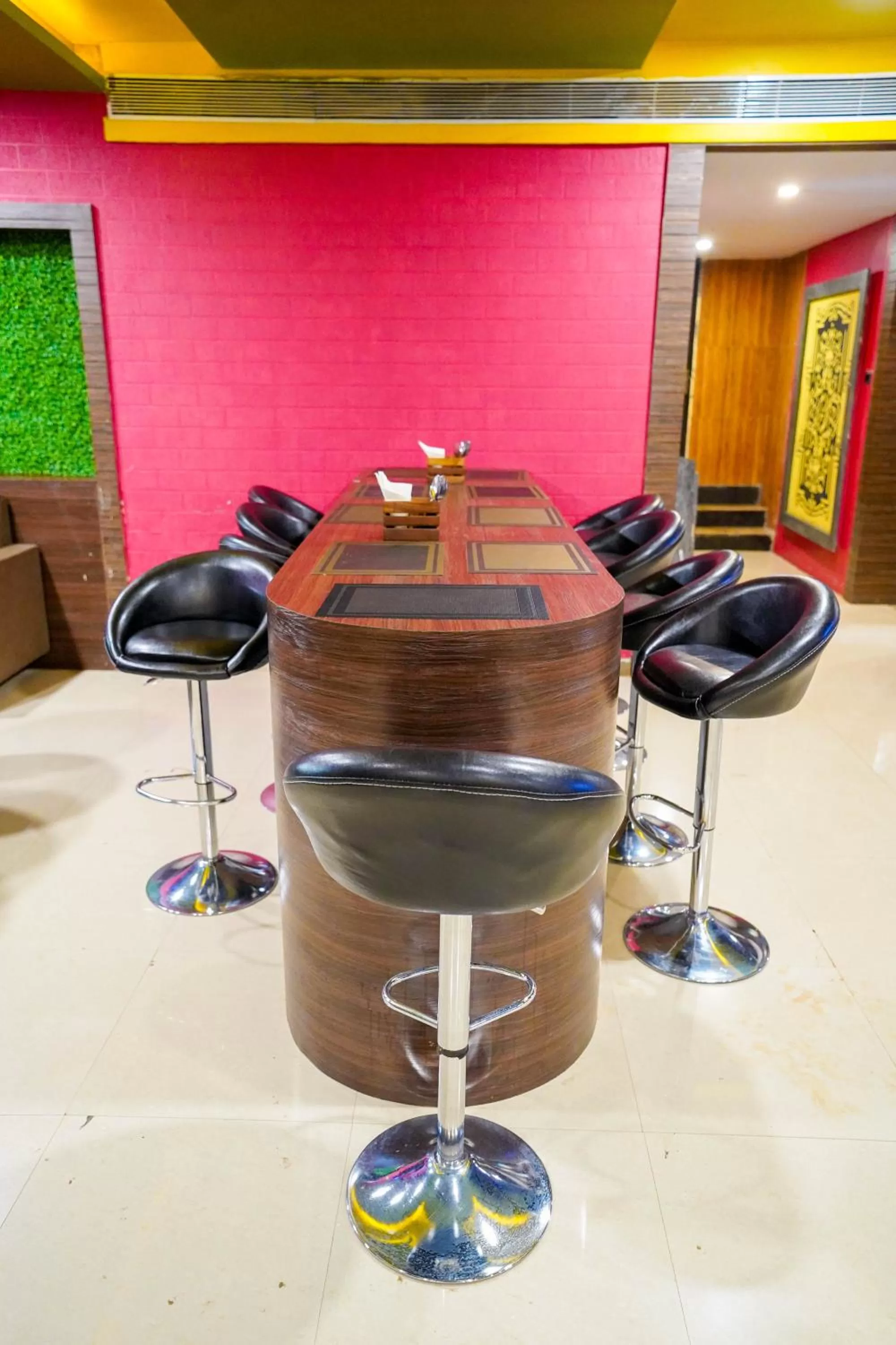 Lounge or bar in Hotel Floret Inn