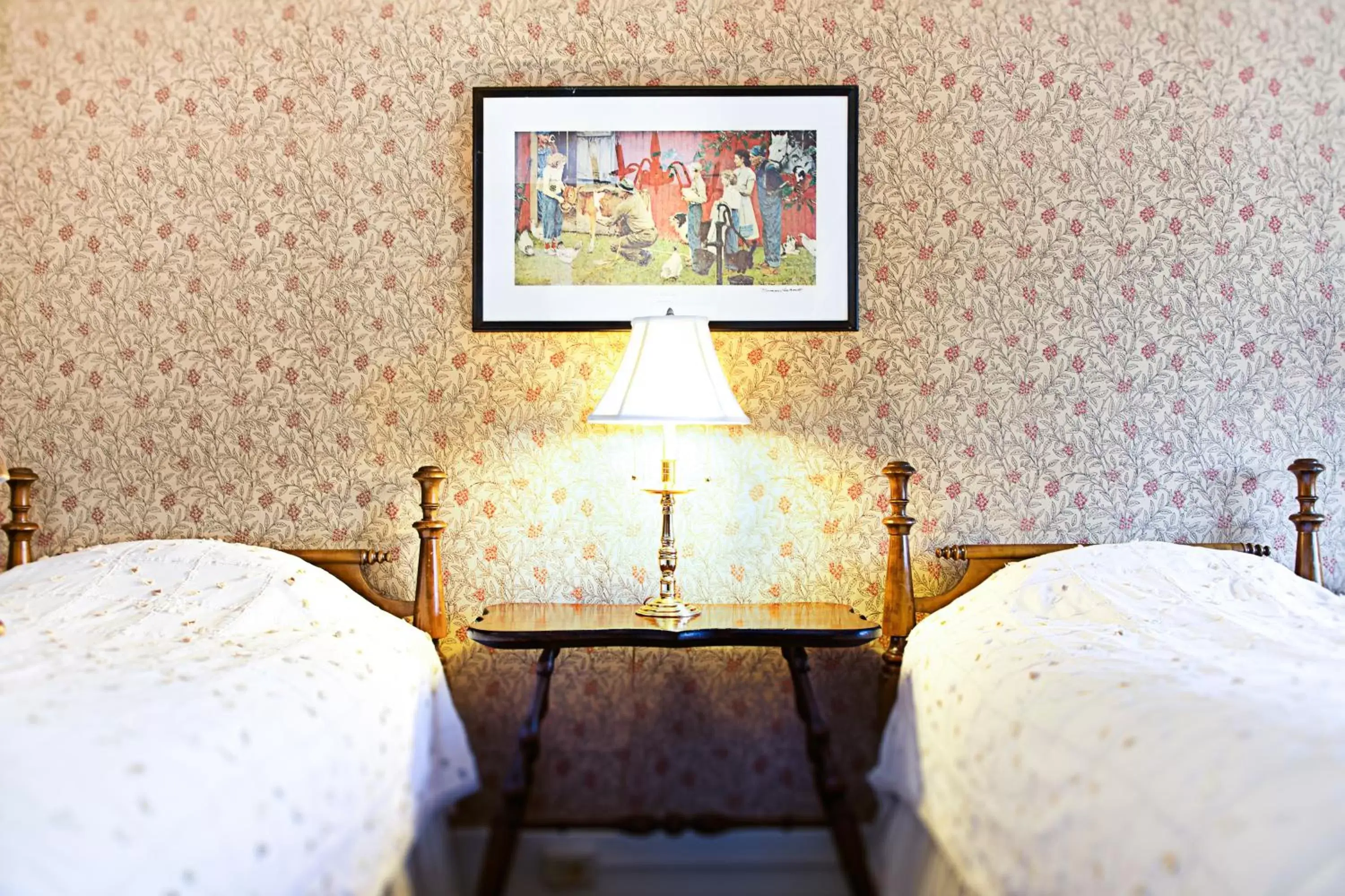 Decorative detail, Bed in The Red Lion Inn