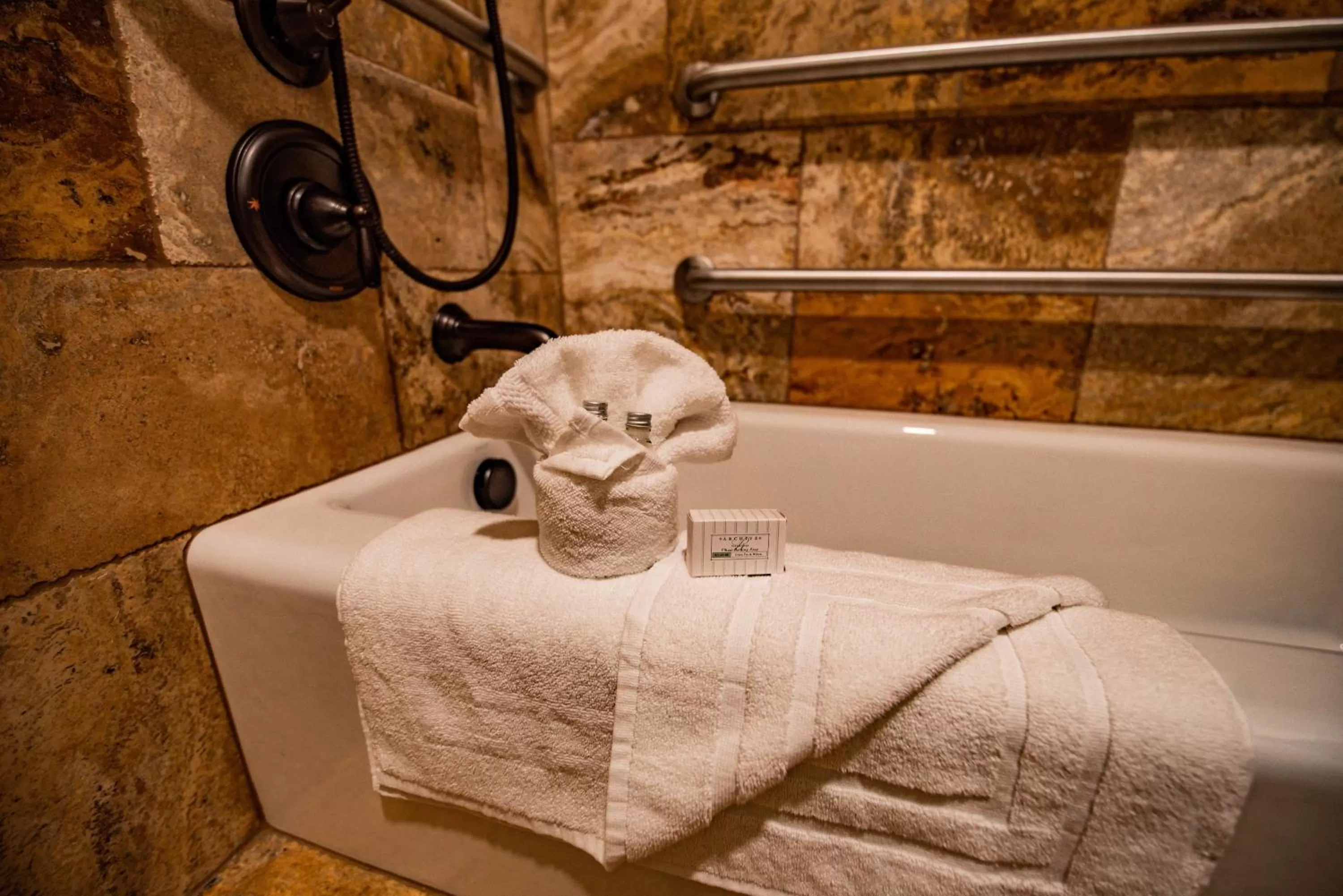 Shower in Elk Country Inn