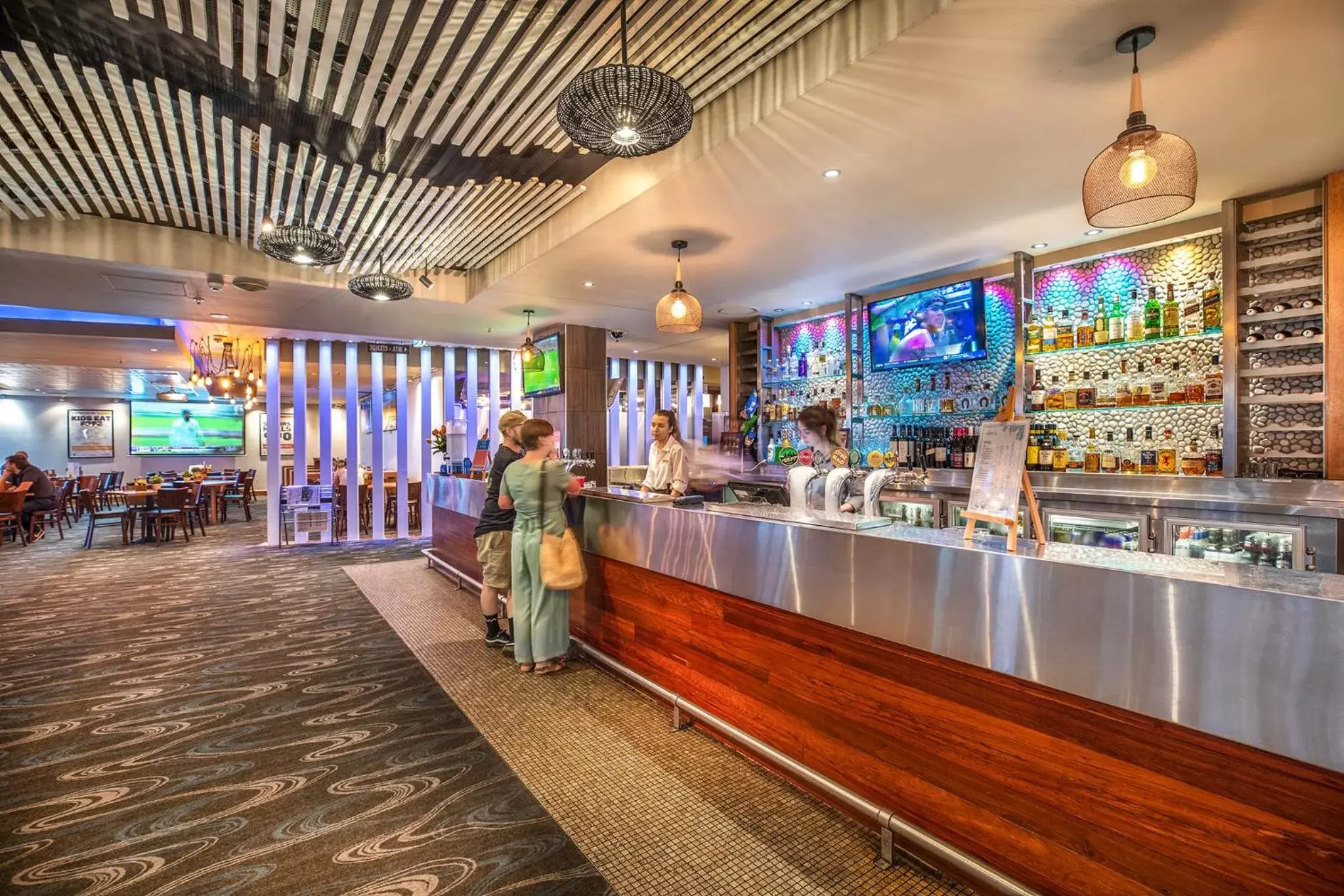 Lounge or bar in Narrabeen Sands Hotel by Nightcap Plus