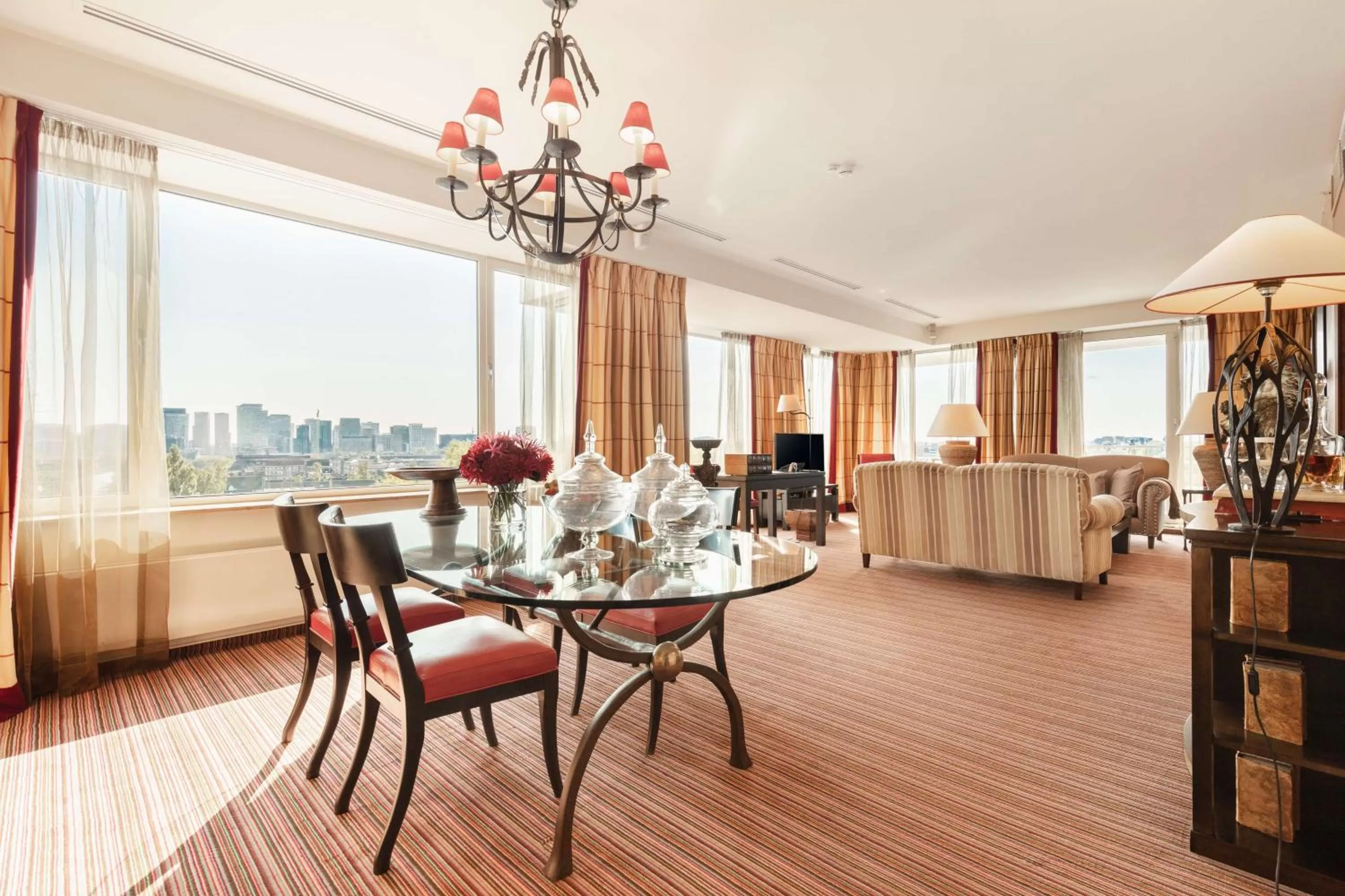 Living room in Hilton Amsterdam