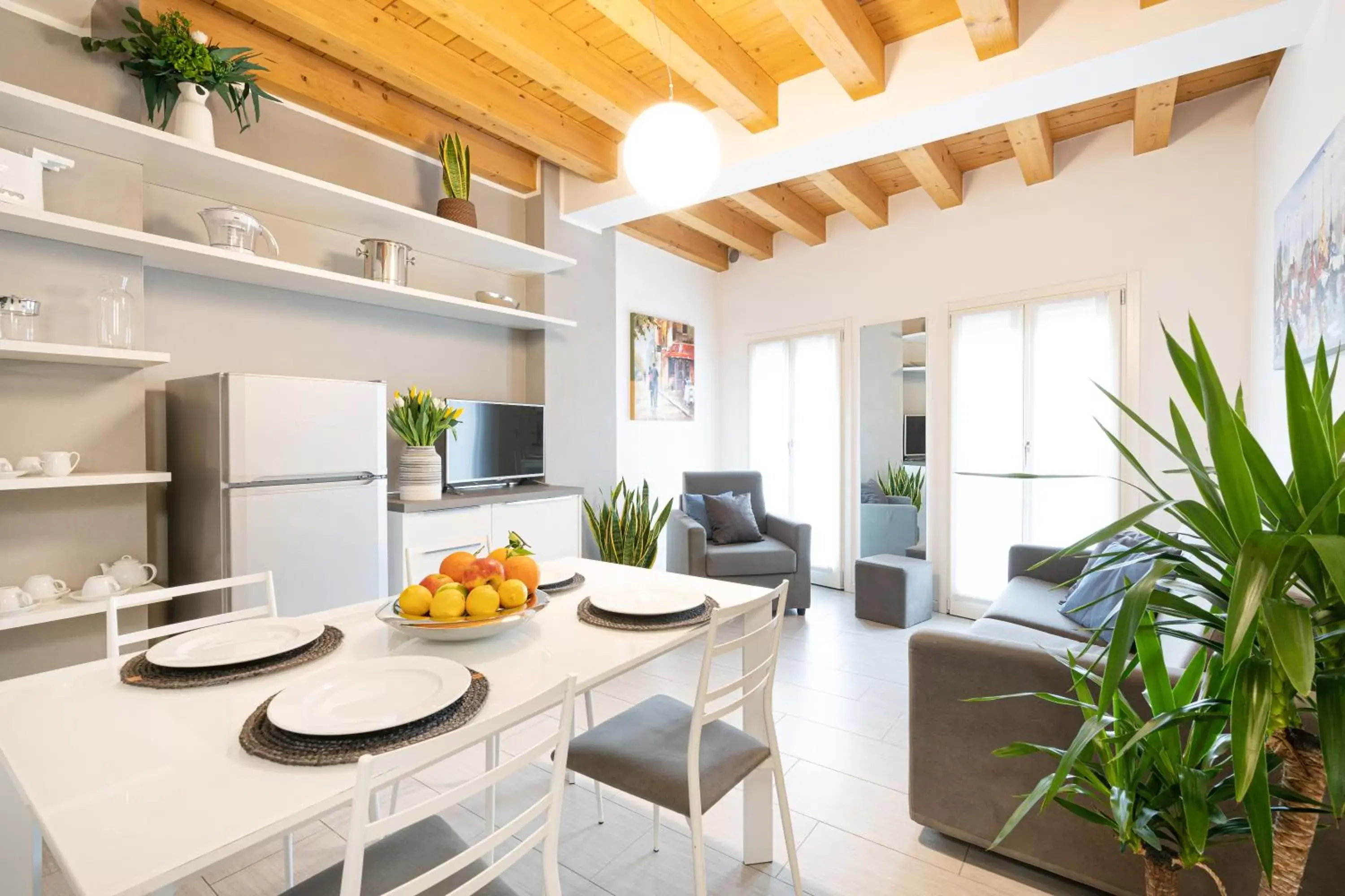 Living room, Dining Area in Ca' Degli Antichi Giardini Apartments