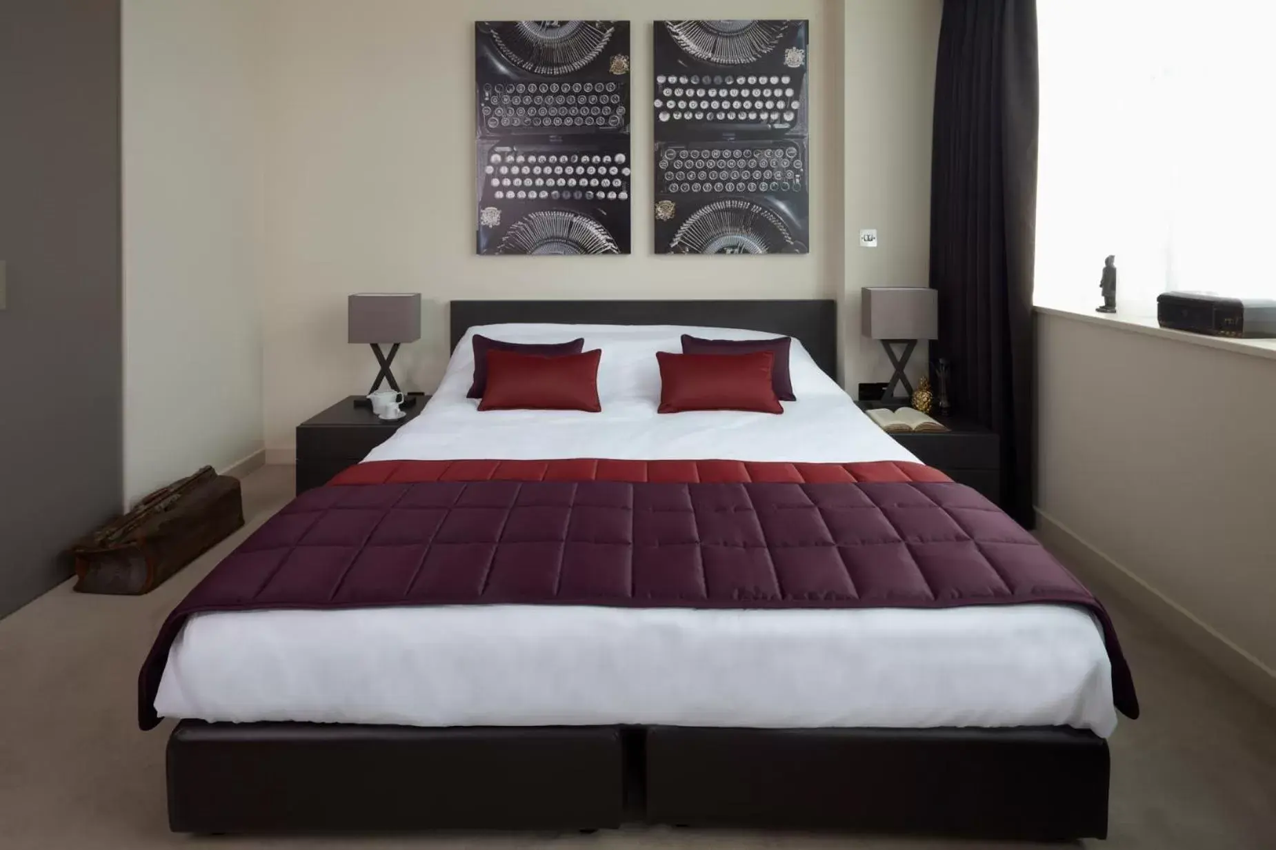 Bedroom, Bed in Hotel Xanadu