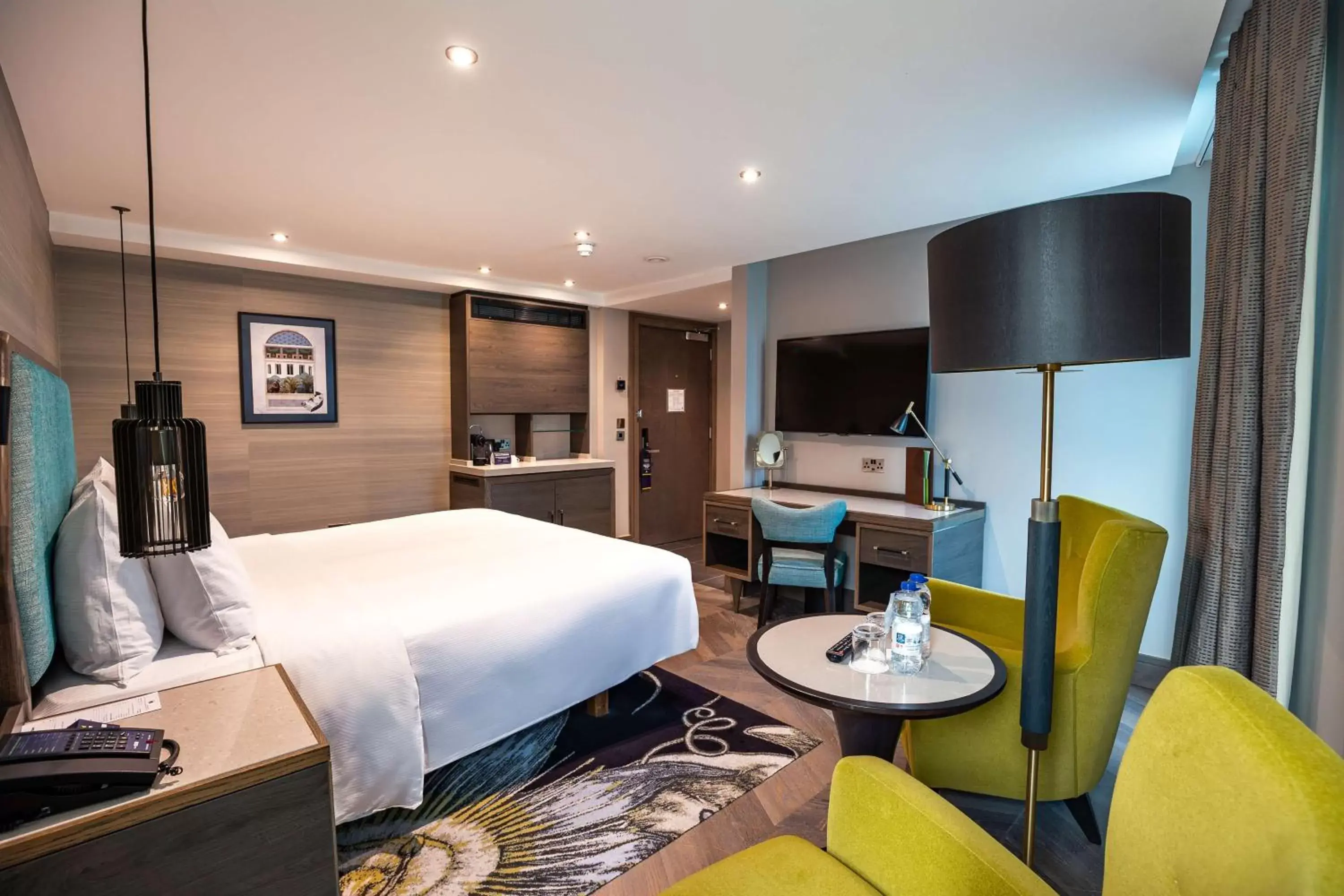 Bed in DoubleTree By Hilton London - West End