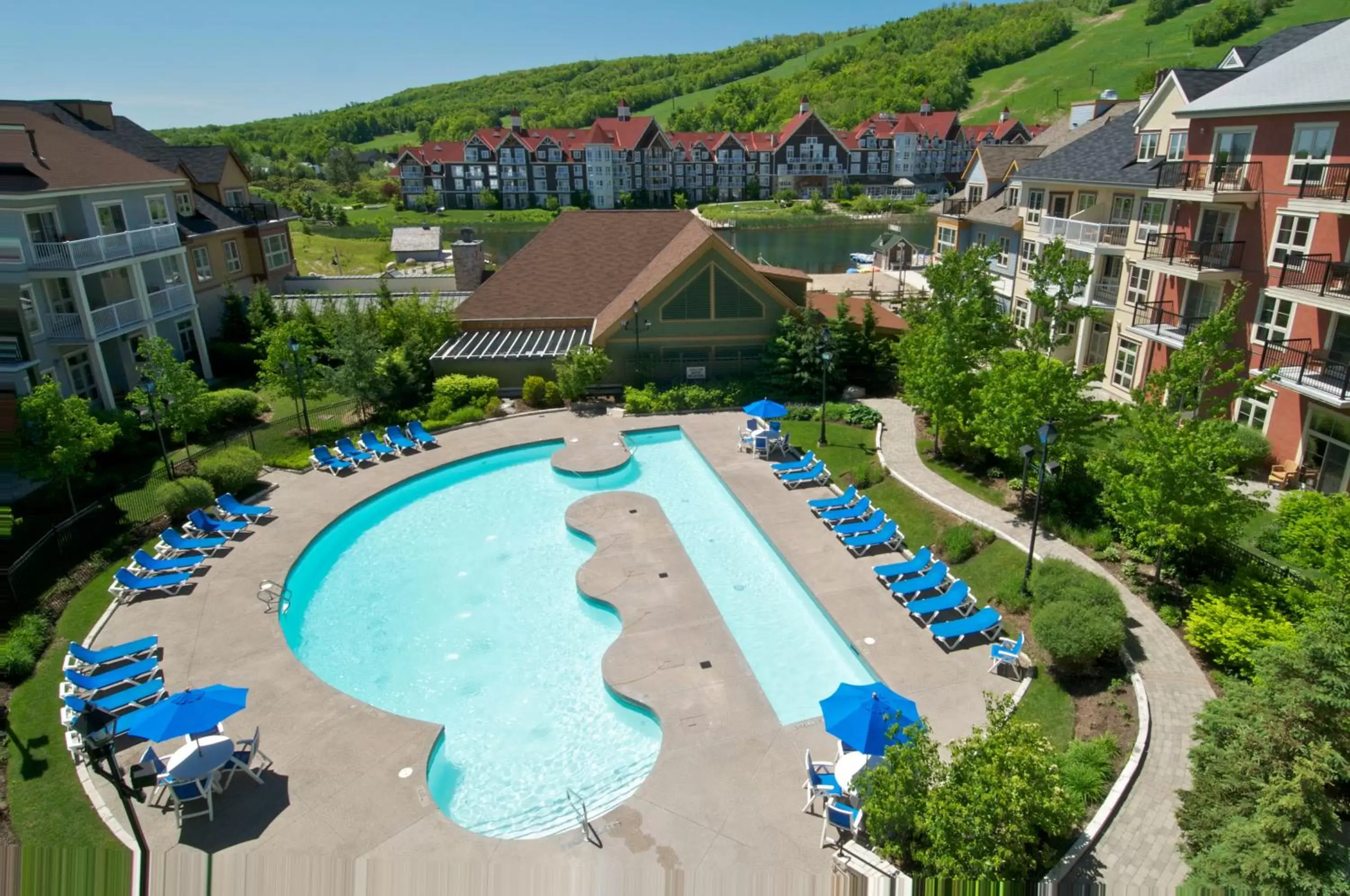 Swimming pool in Blue Mountain Resort Mosaic Suites