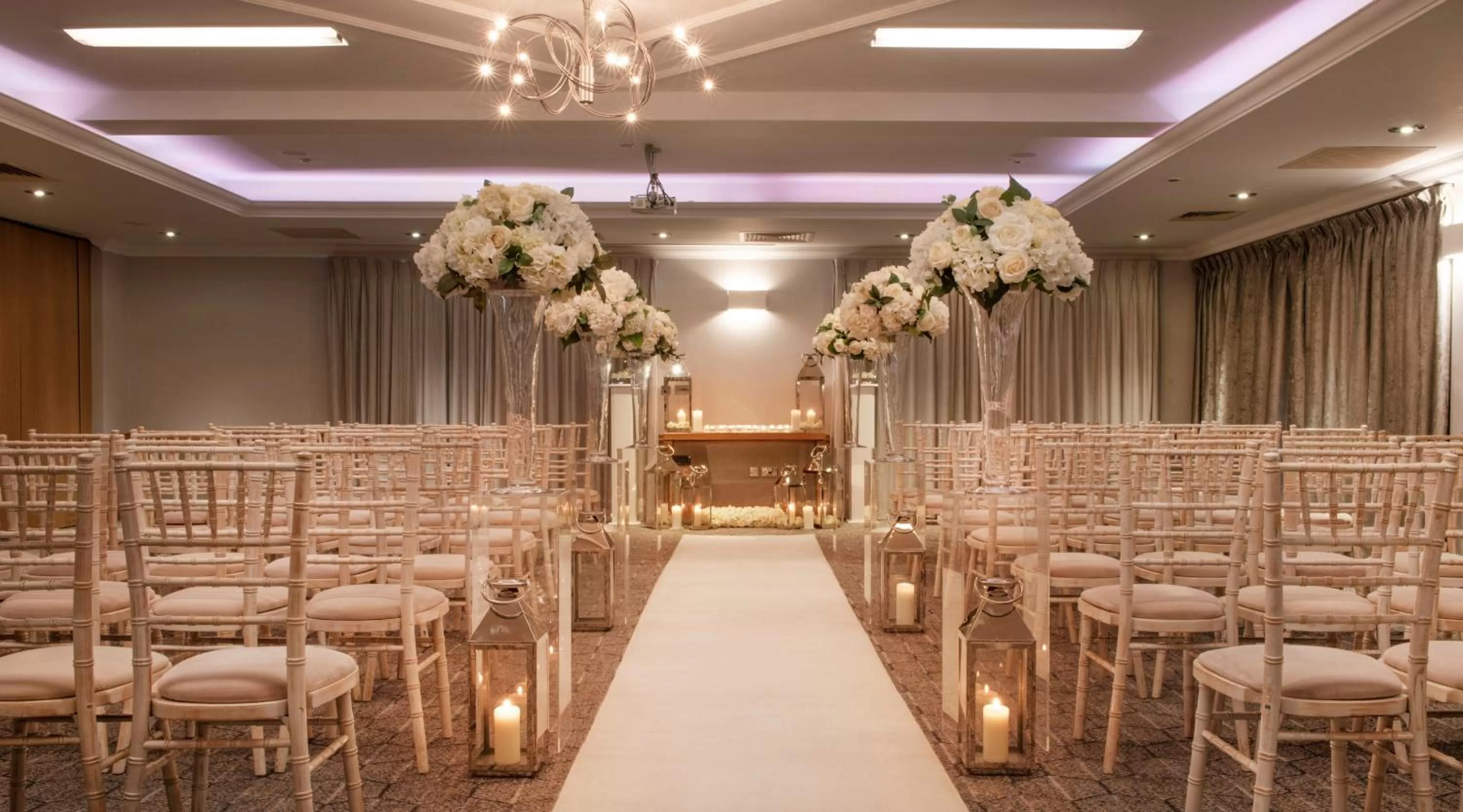 Area and facilities in Cottons Hotel and Spa