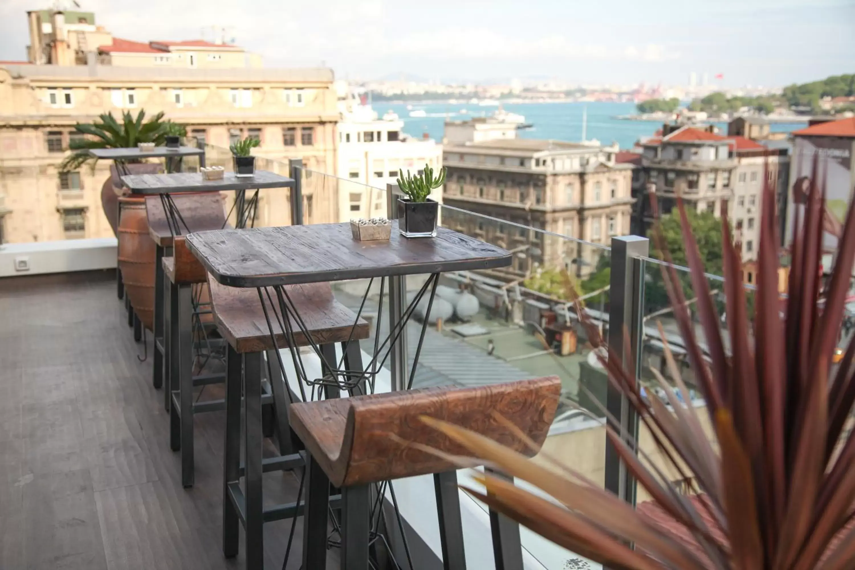 Restaurant/places to eat in The Bank Hotel Istanbul, a Member of Design Hotels