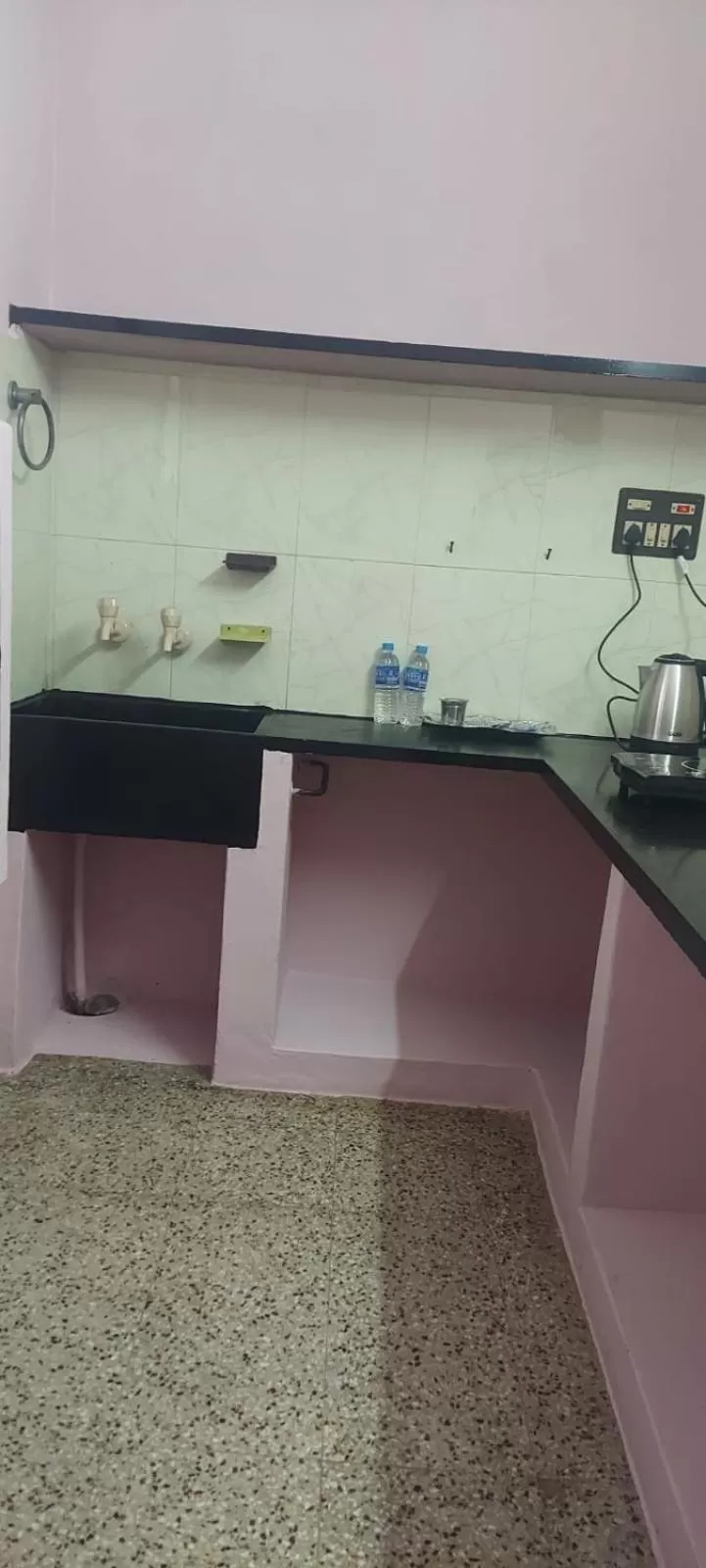 kitchen, Kitchen/Kitchenette in Doctor's Homestay