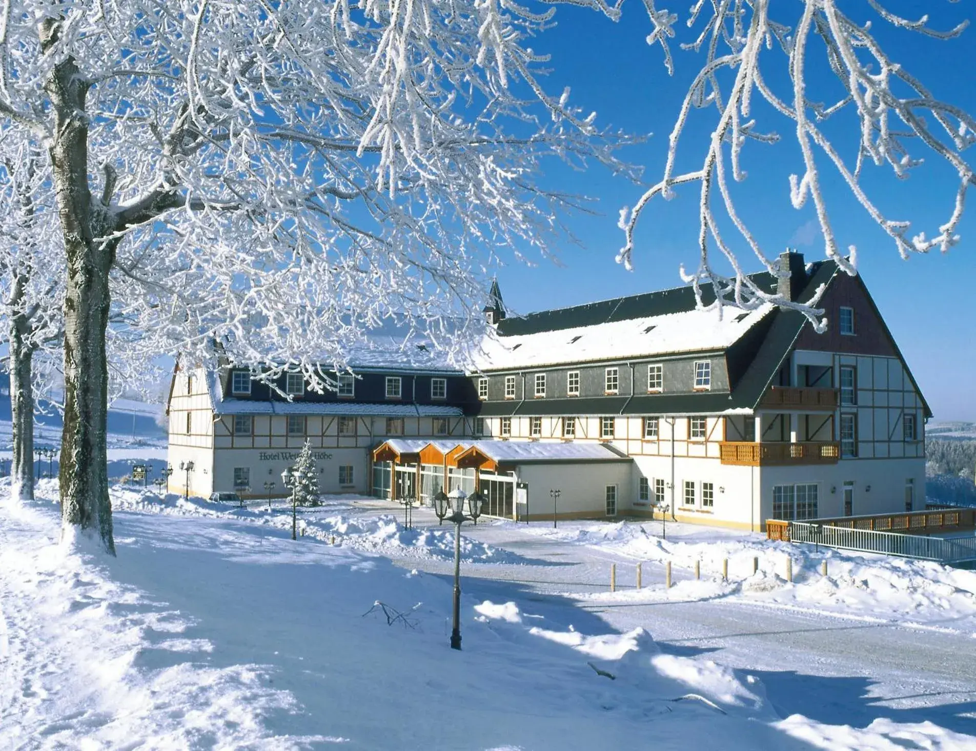 Facade/entrance, Winter in Panorama Berghotel Wettiner Hohe