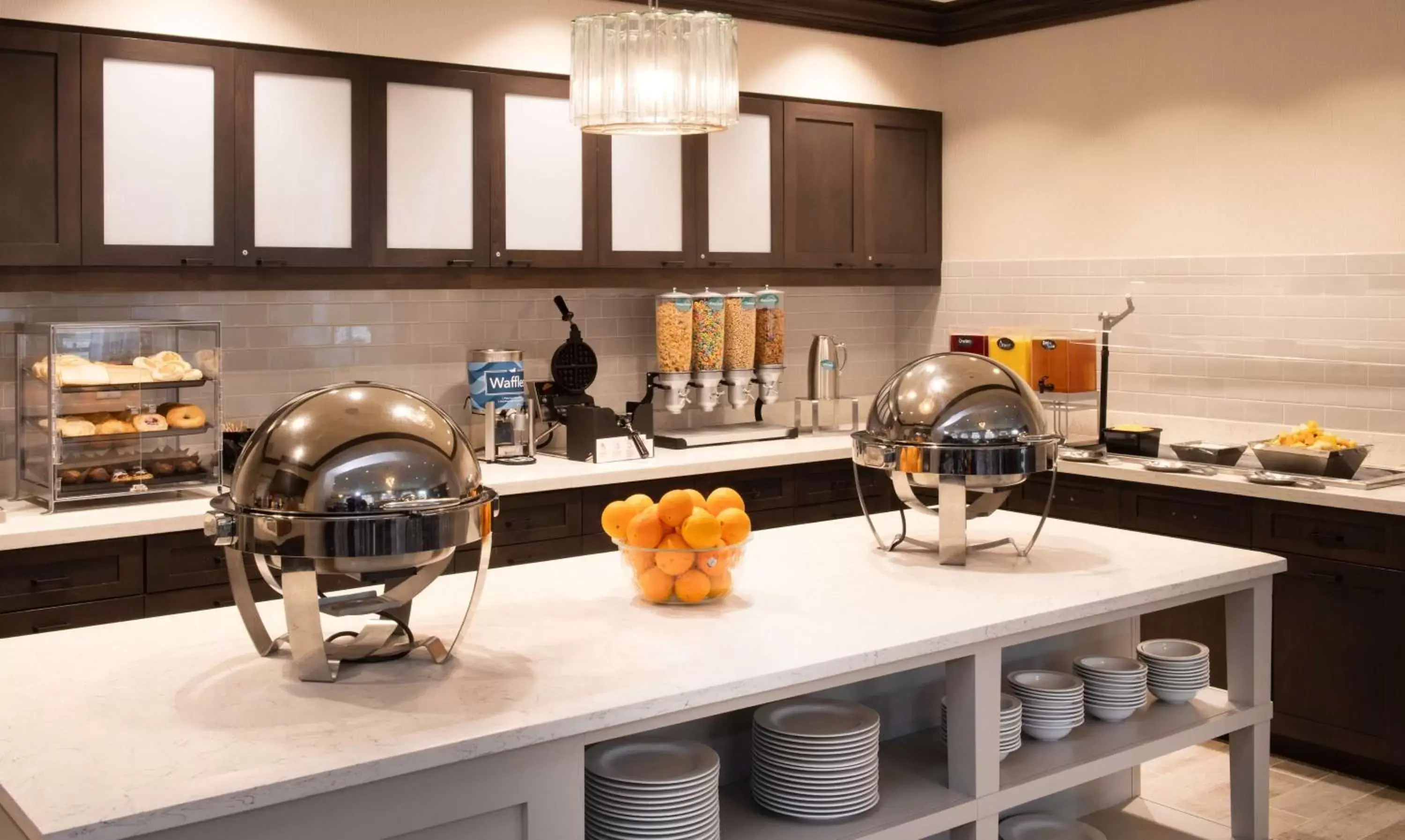 Dining area, Kitchen/Kitchenette in Homewood Suites By Hilton North Charleston