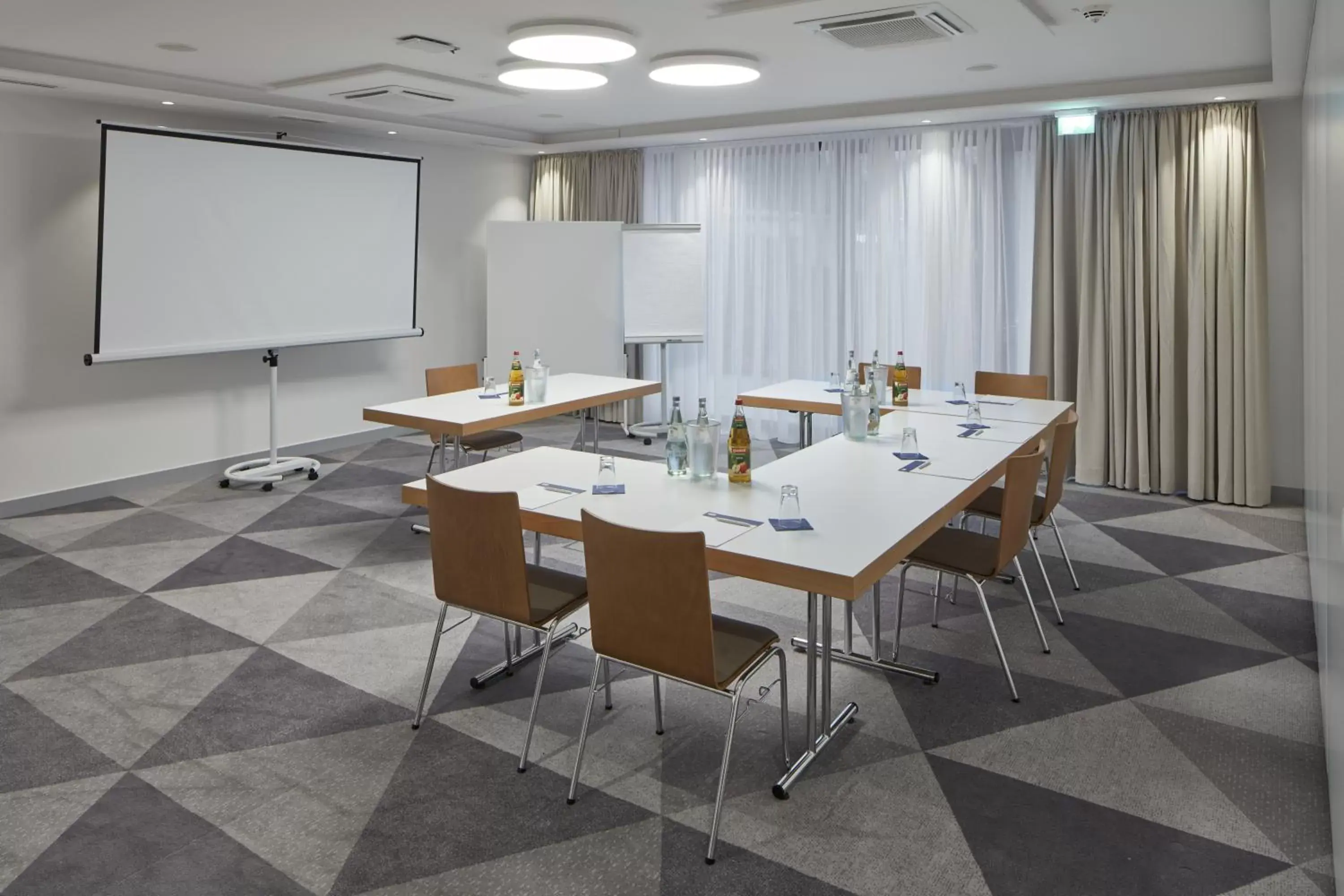 Meeting/conference room in Holiday Inn Express - Merzig, an IHG Hotel