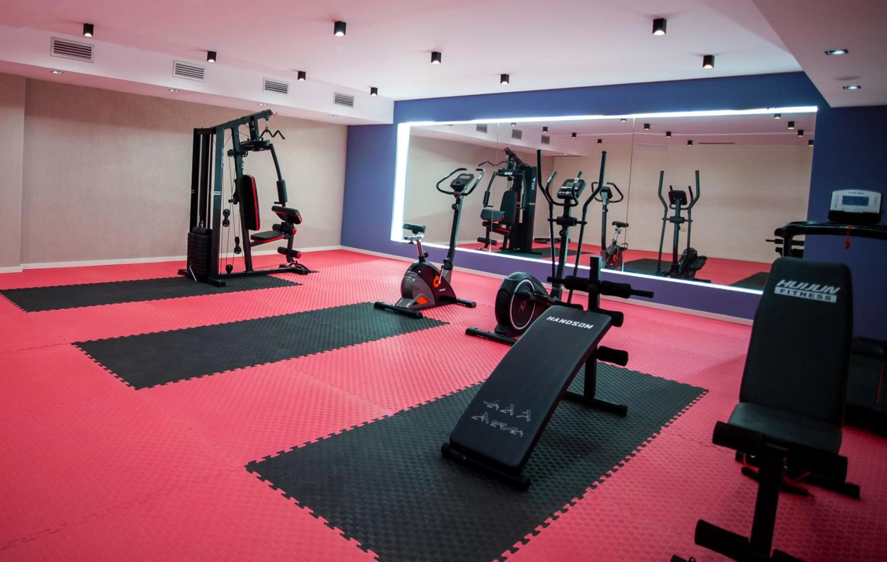 Fitness centre/facilities in Doanesia Premium Hotel & Spa