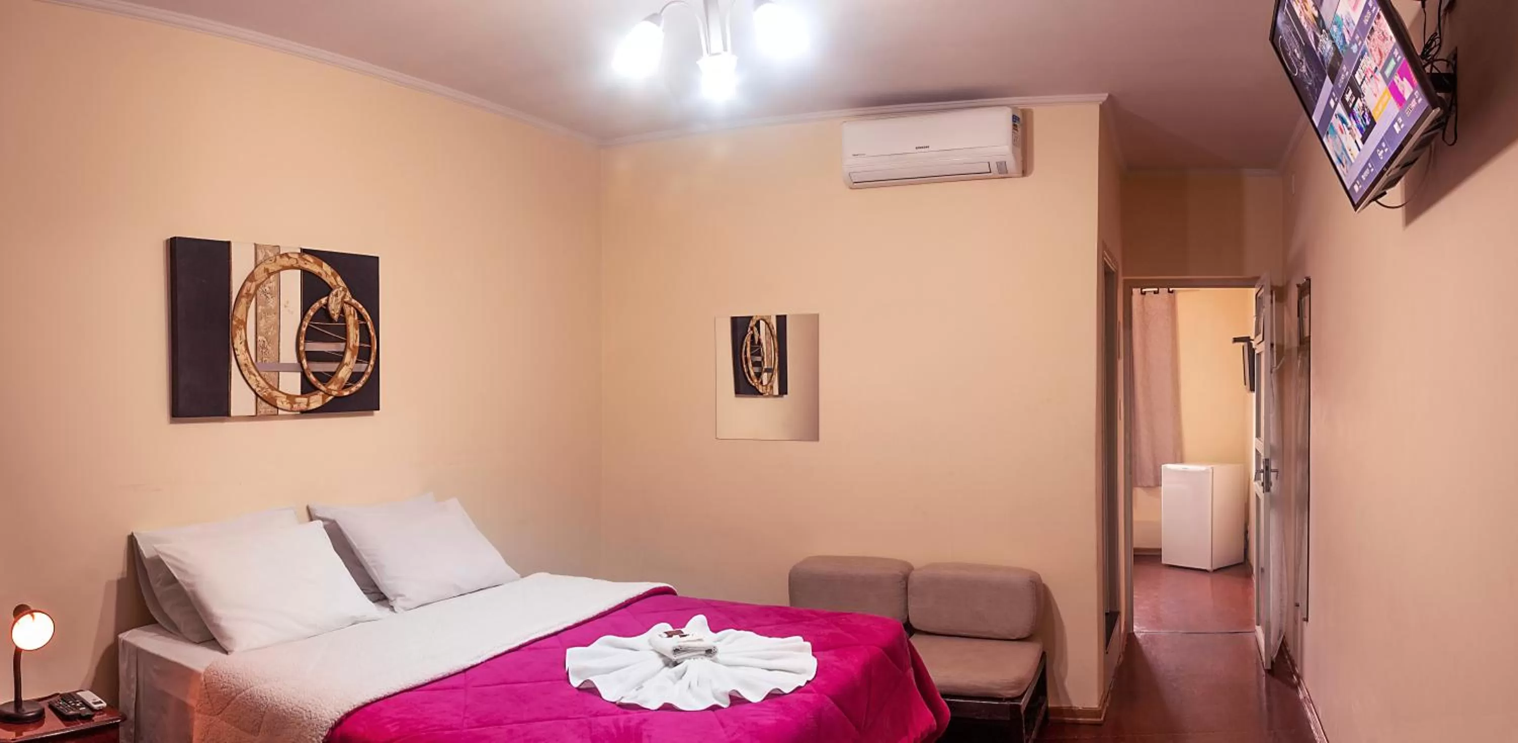 Photo of the whole room, Bed in Hotel Garfo de Ouro