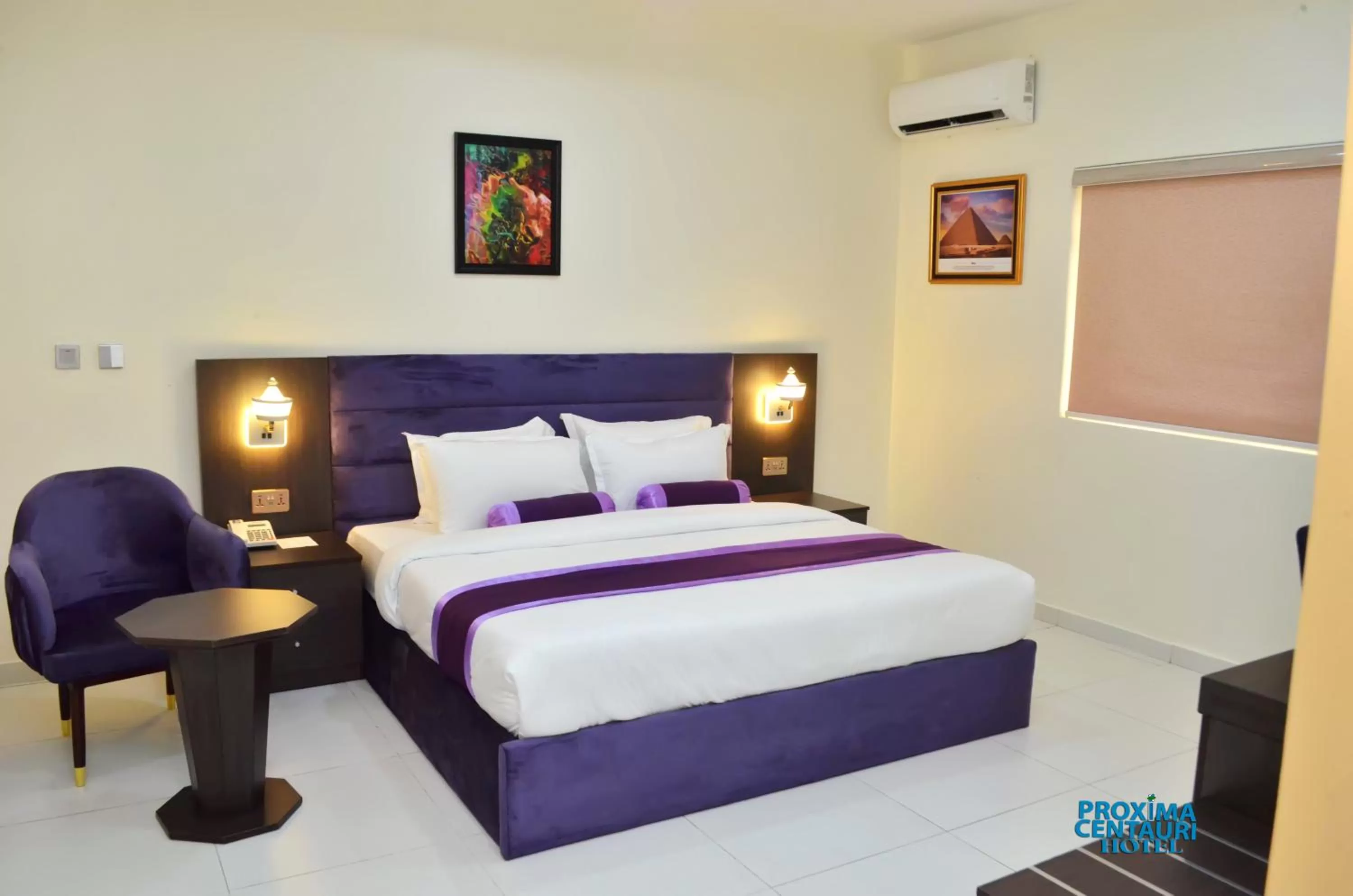 Bedroom, Bed in Proxima Centauri Hotel