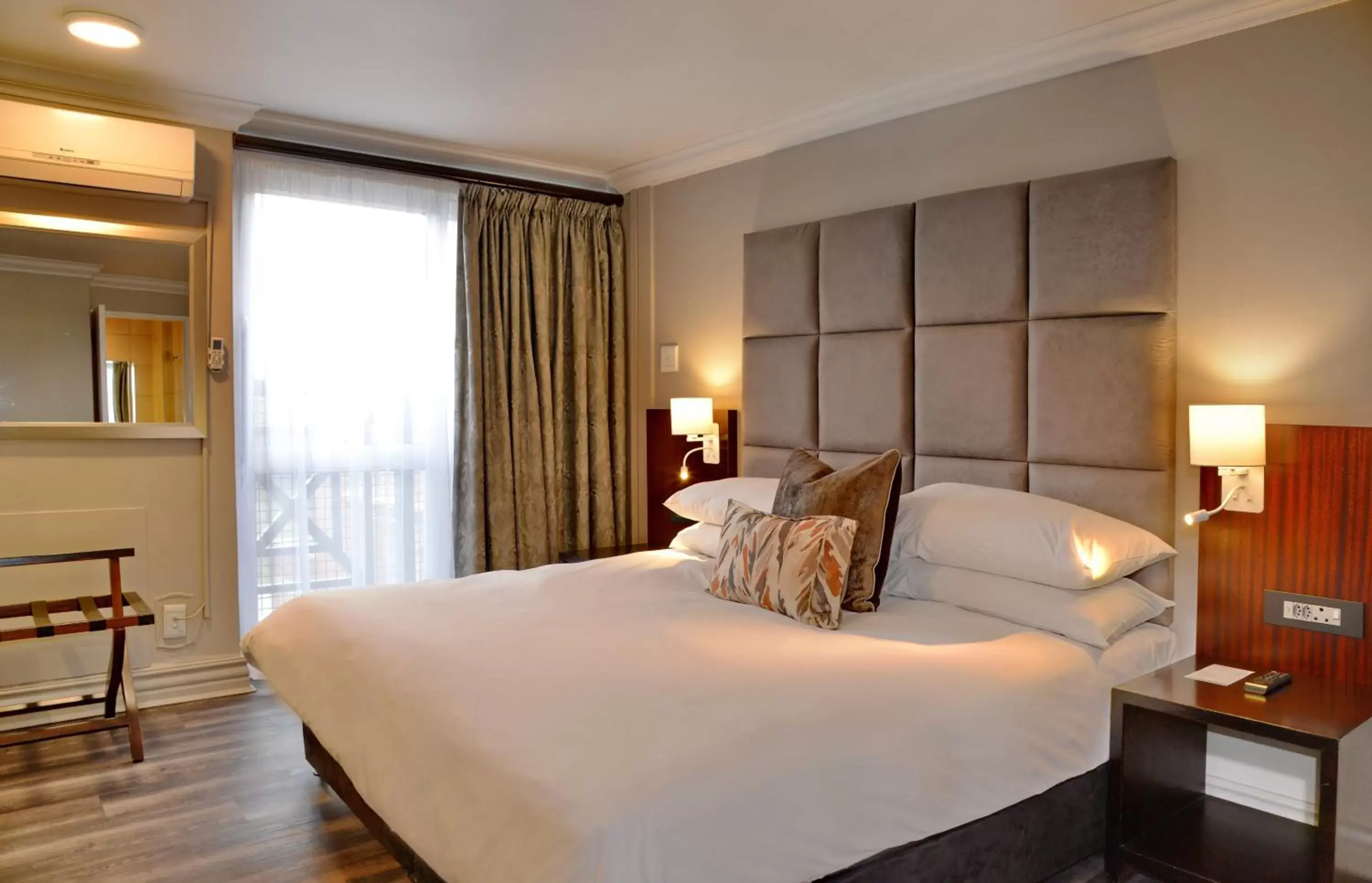 Bed in ANEW Hotel Centurion Pretoria