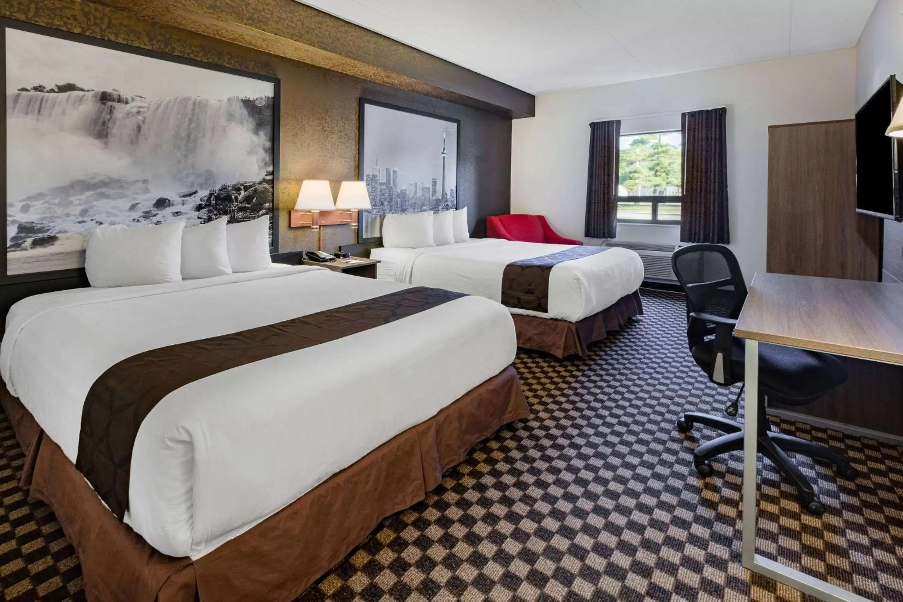 Photo of the whole room, Bed in Super 8 by Wyndham Ambassador Bridge Windsor ON Photo of the whole room, Bed in Super 8 by Wyndham Ambassador Bridge Windsor ON