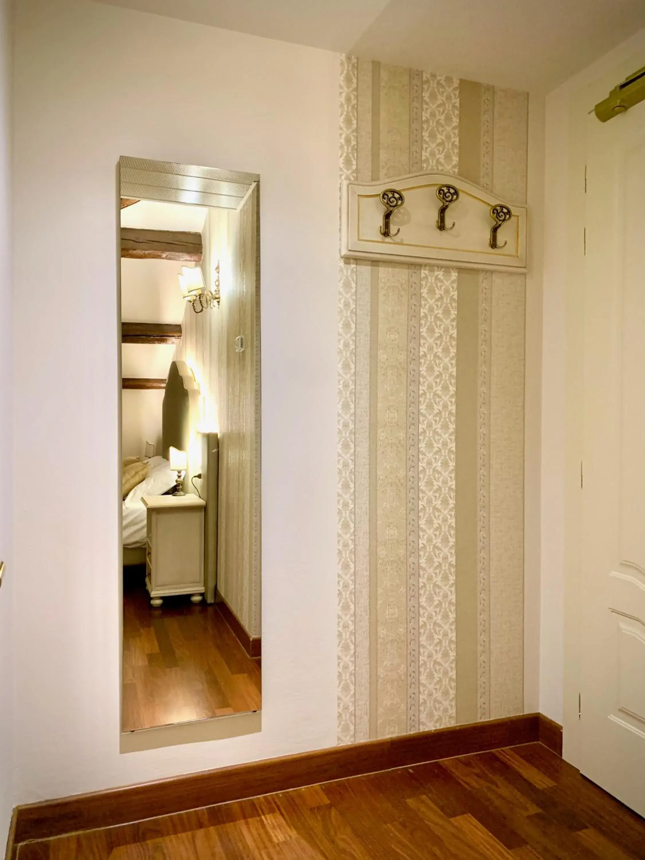 Bedroom, Bathroom in Albergo Ristorante Gardesana ***S