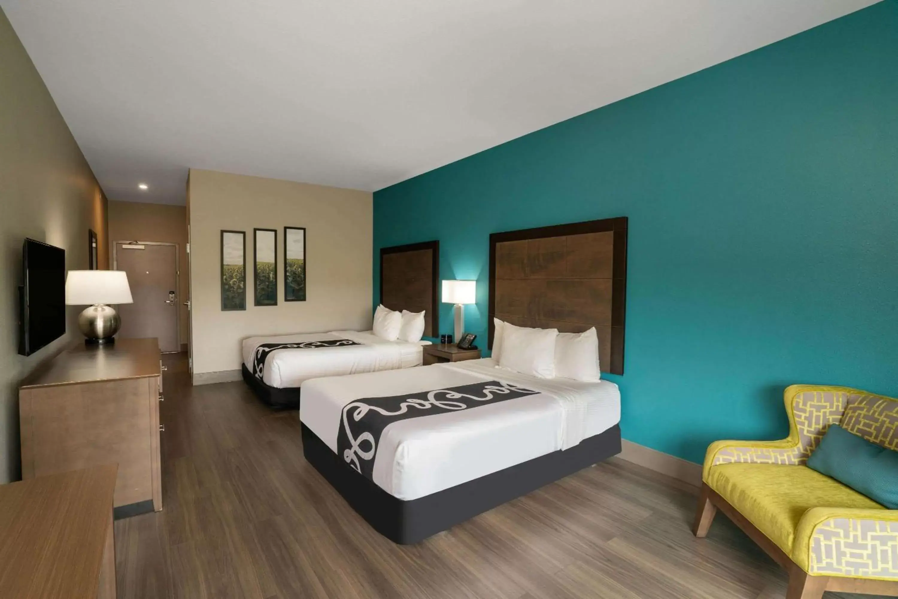 Bedroom, Bed in La Quinta by Wyndham West Memphis