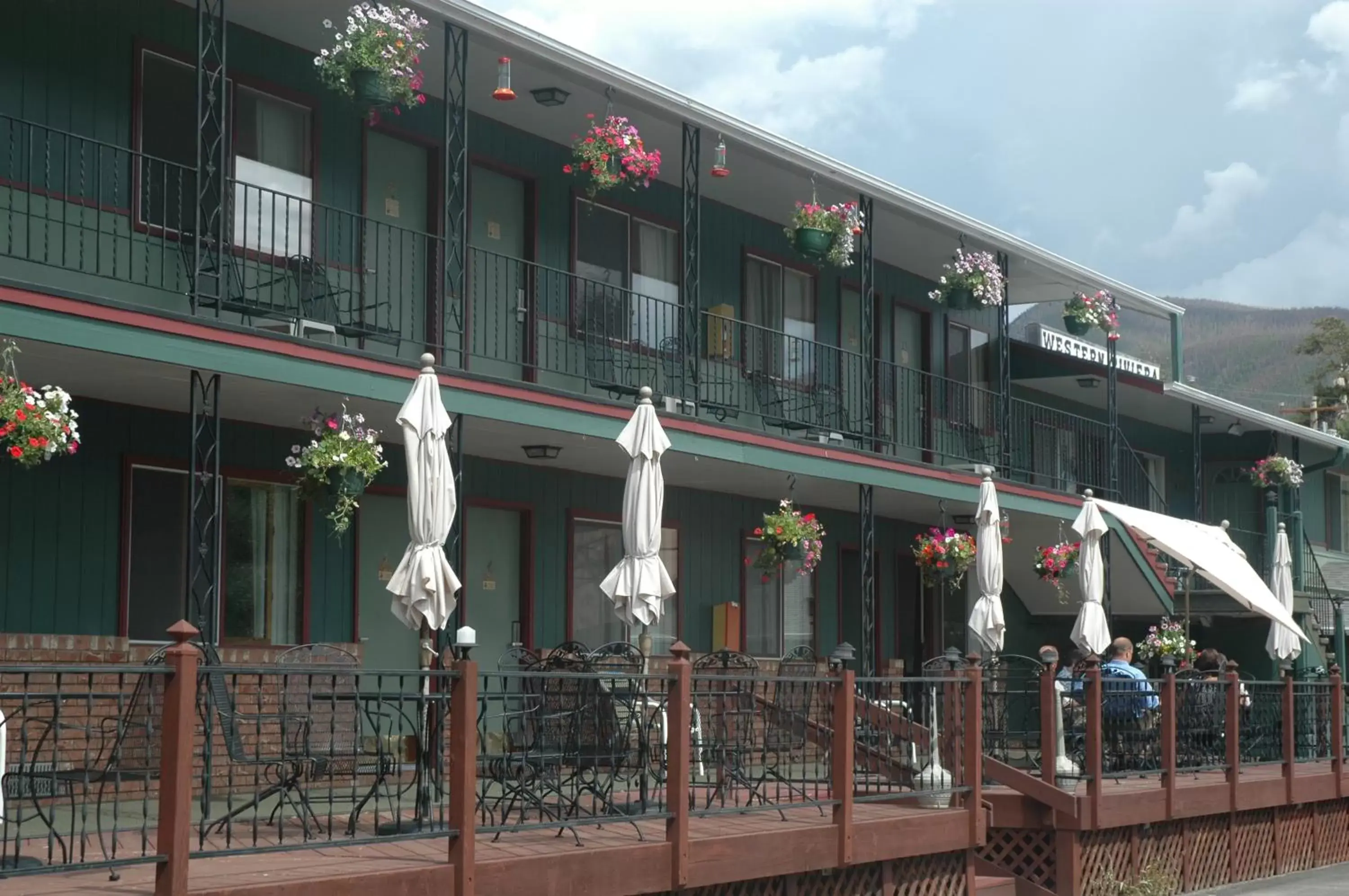 Balcony/Terrace in Western Riviera Lakeside Lodging