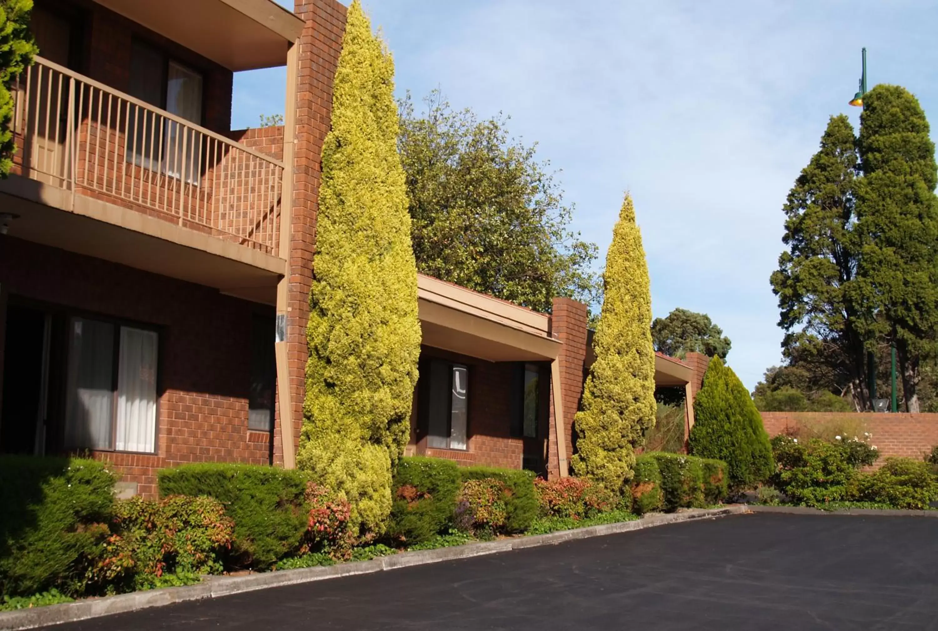 Facade/entrance, Property Building in Nunawading Motor Inn