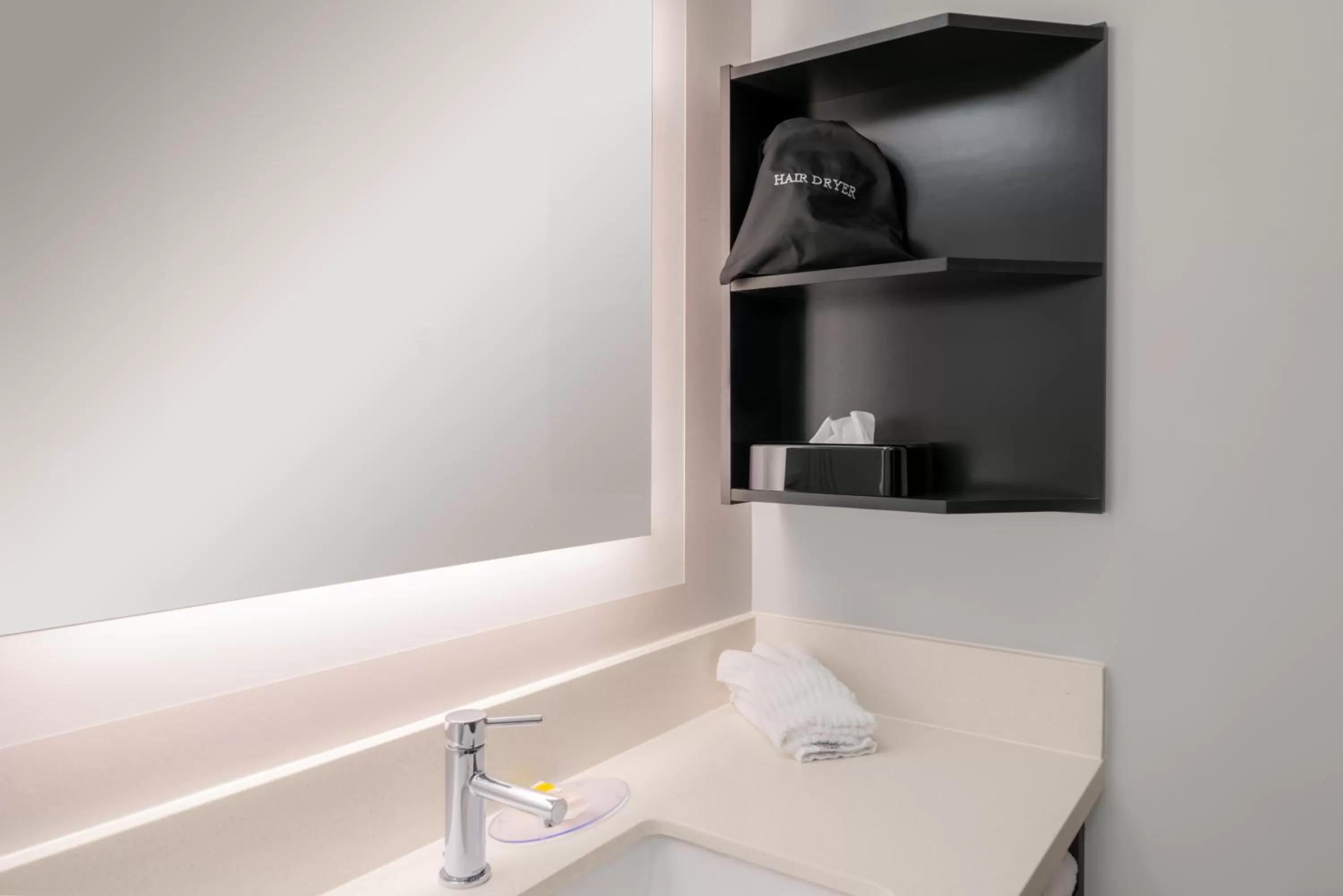 Decorative detail in Candlewood Suites Cookeville by IHG