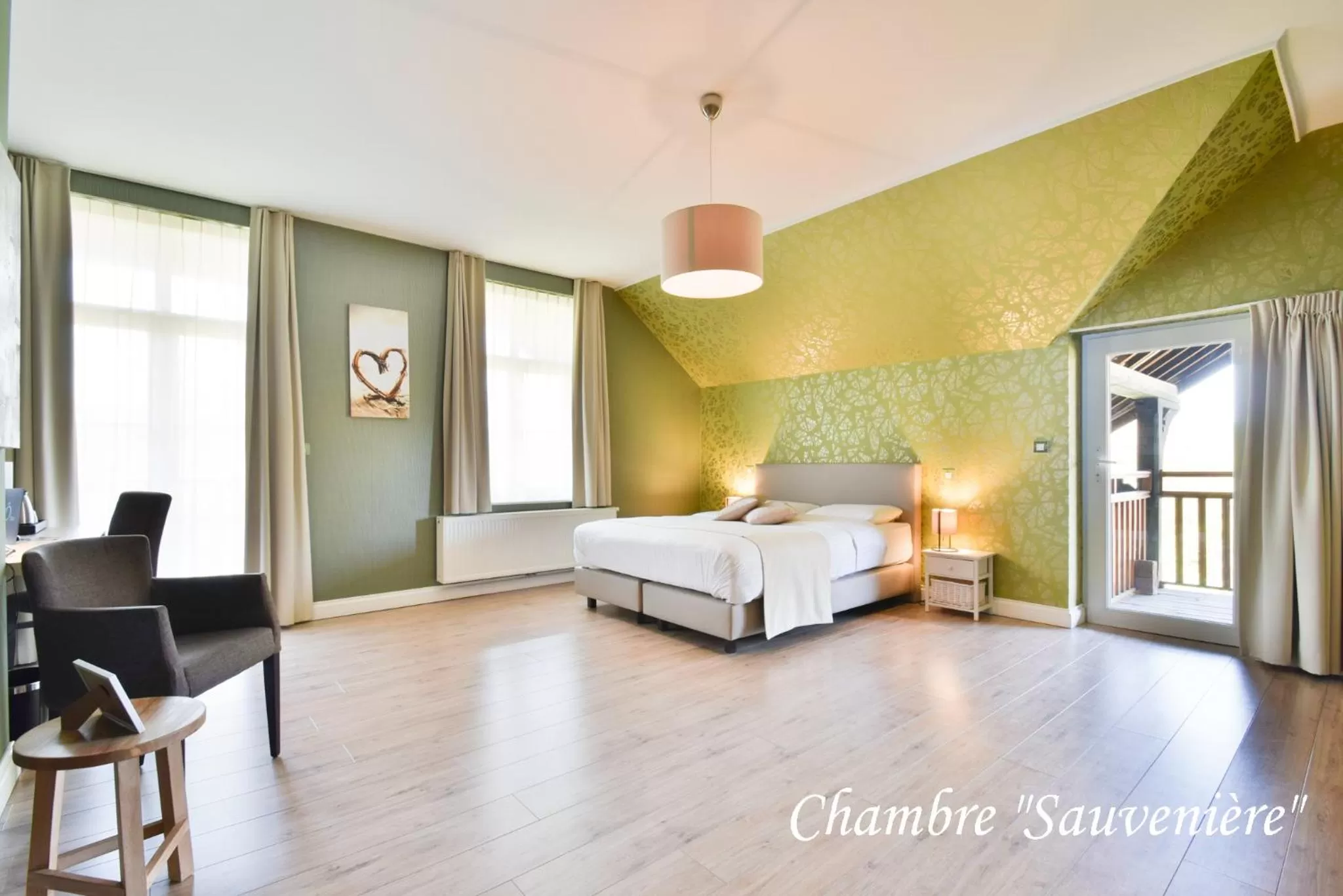 Bedroom, Bed in Hôtel l'Ecrin d'Ô