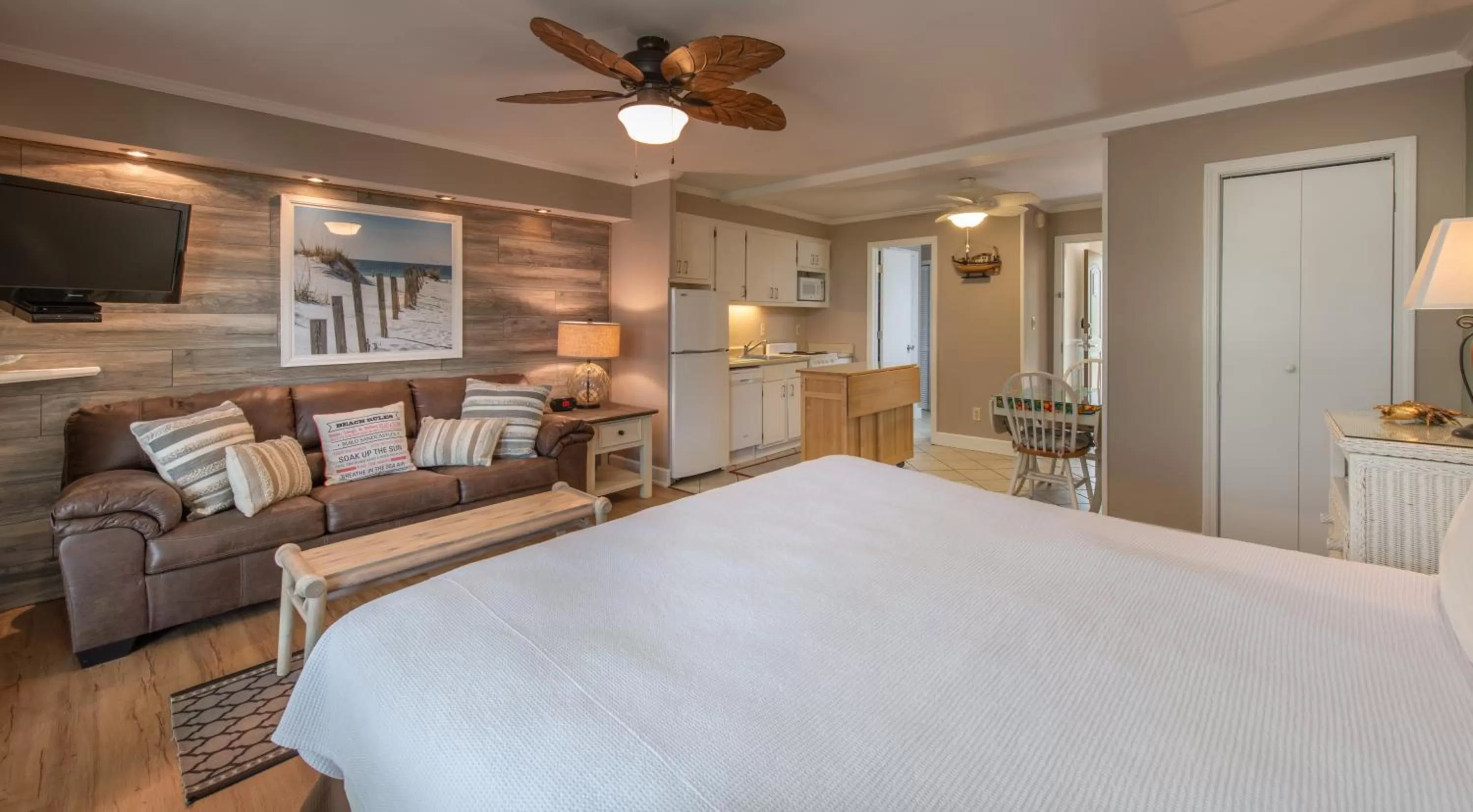 Photo of the whole room, Bed in Villas by the Sea Resort & Conference Center