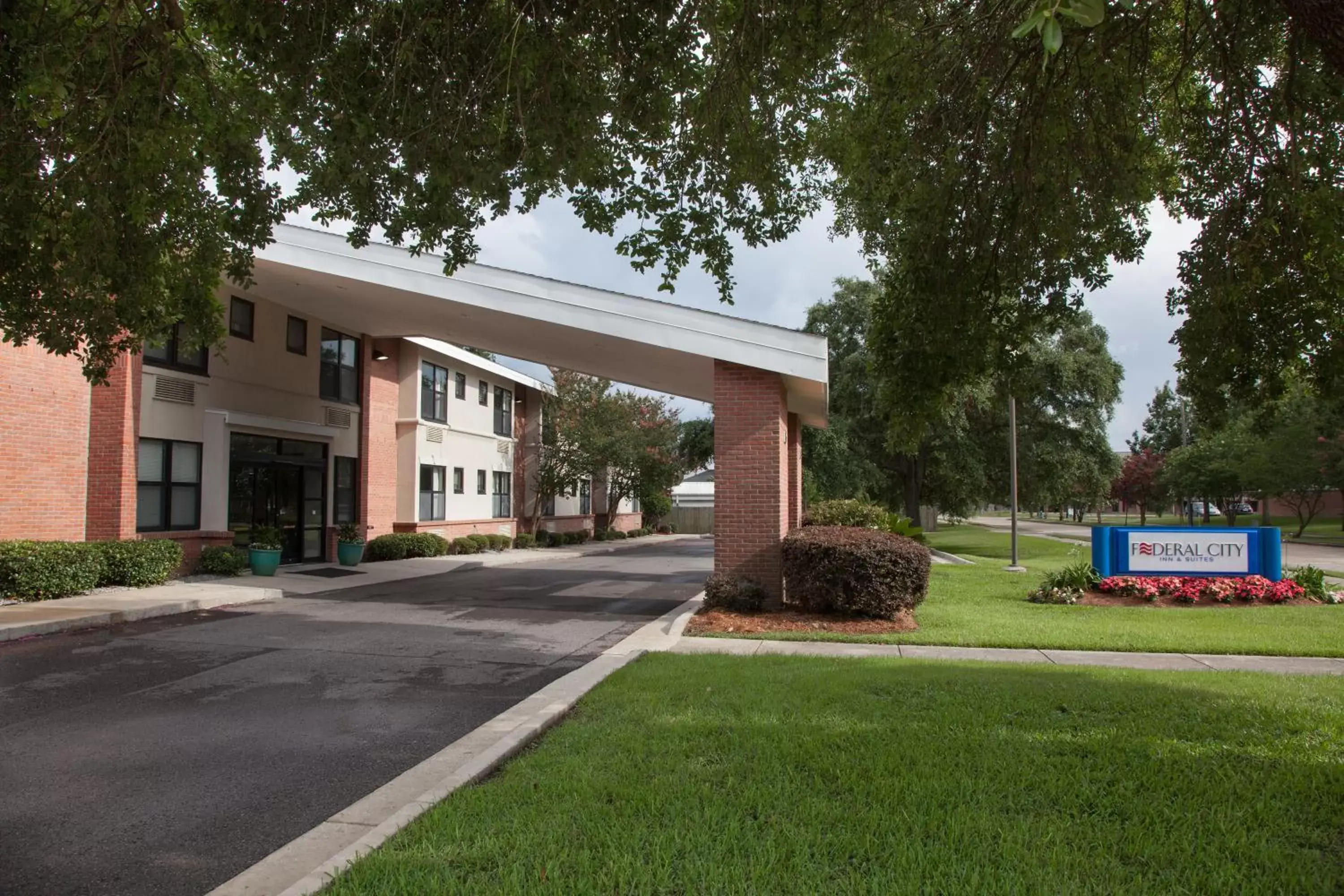 Facade/entrance, Property Building in Federal City Inn & Suites