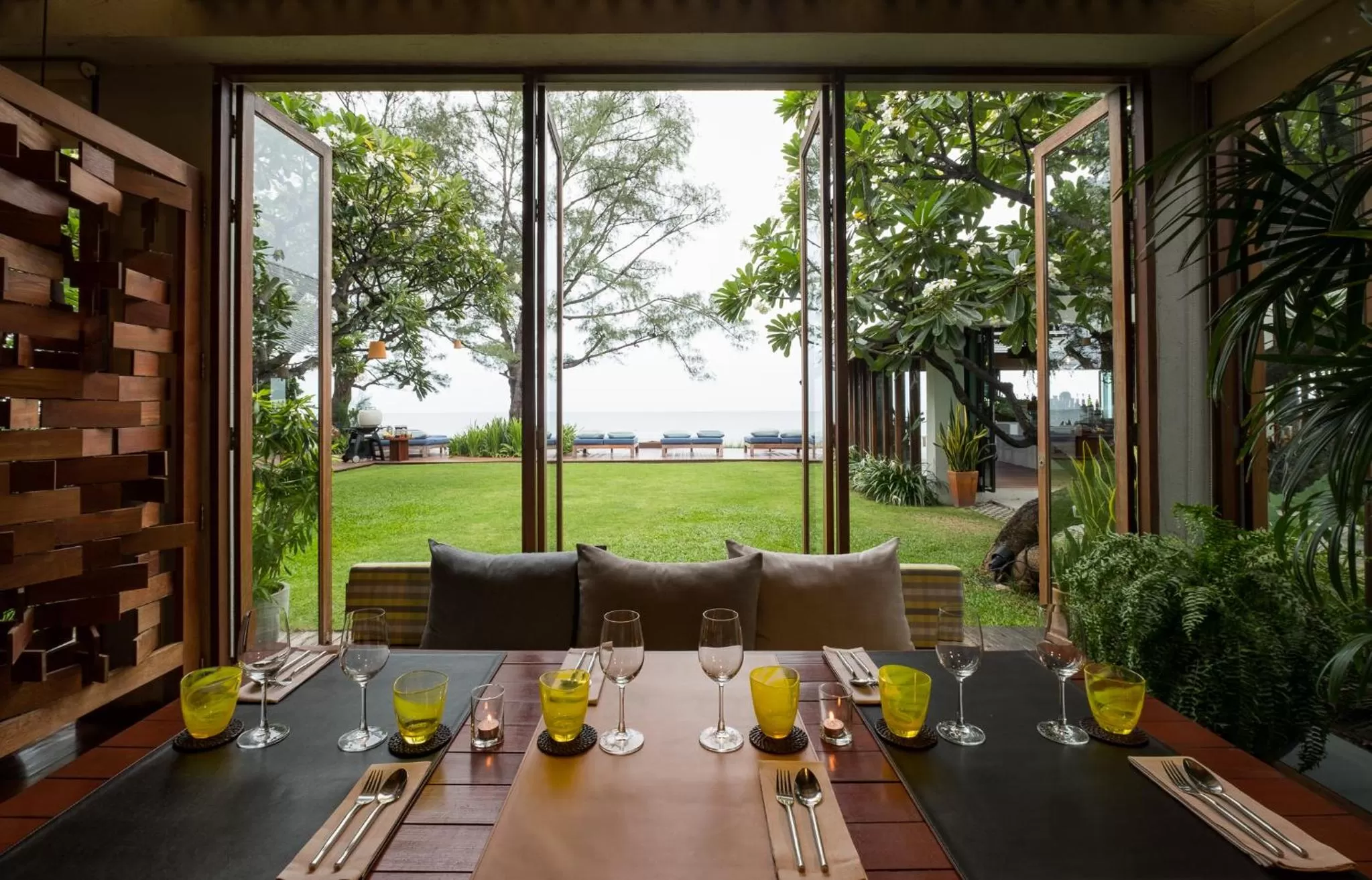 Restaurant/places to eat in Let's Sea Hua Hin Al Fresco Resort