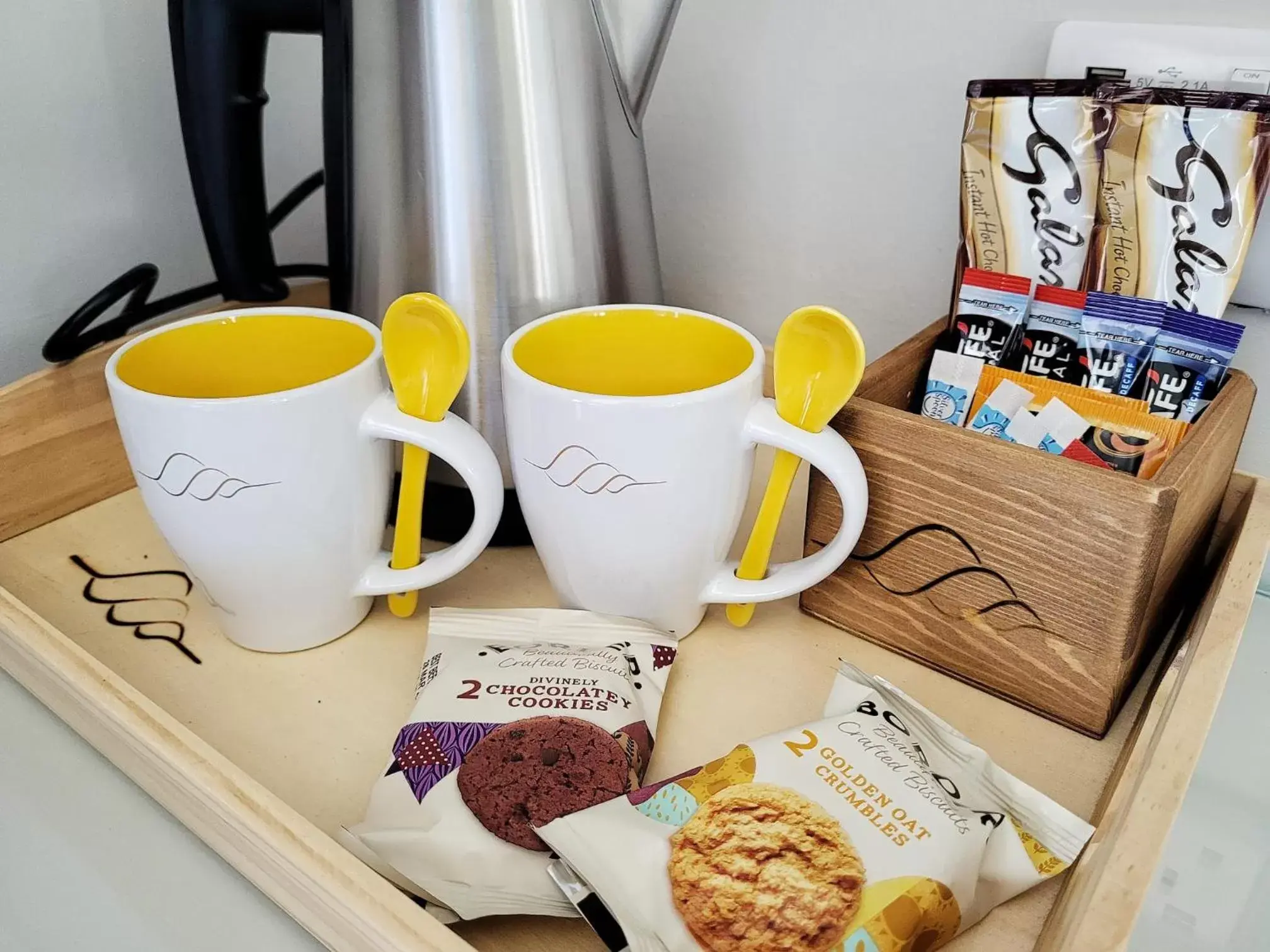 Coffee/tea facilities in South Sands Hotel