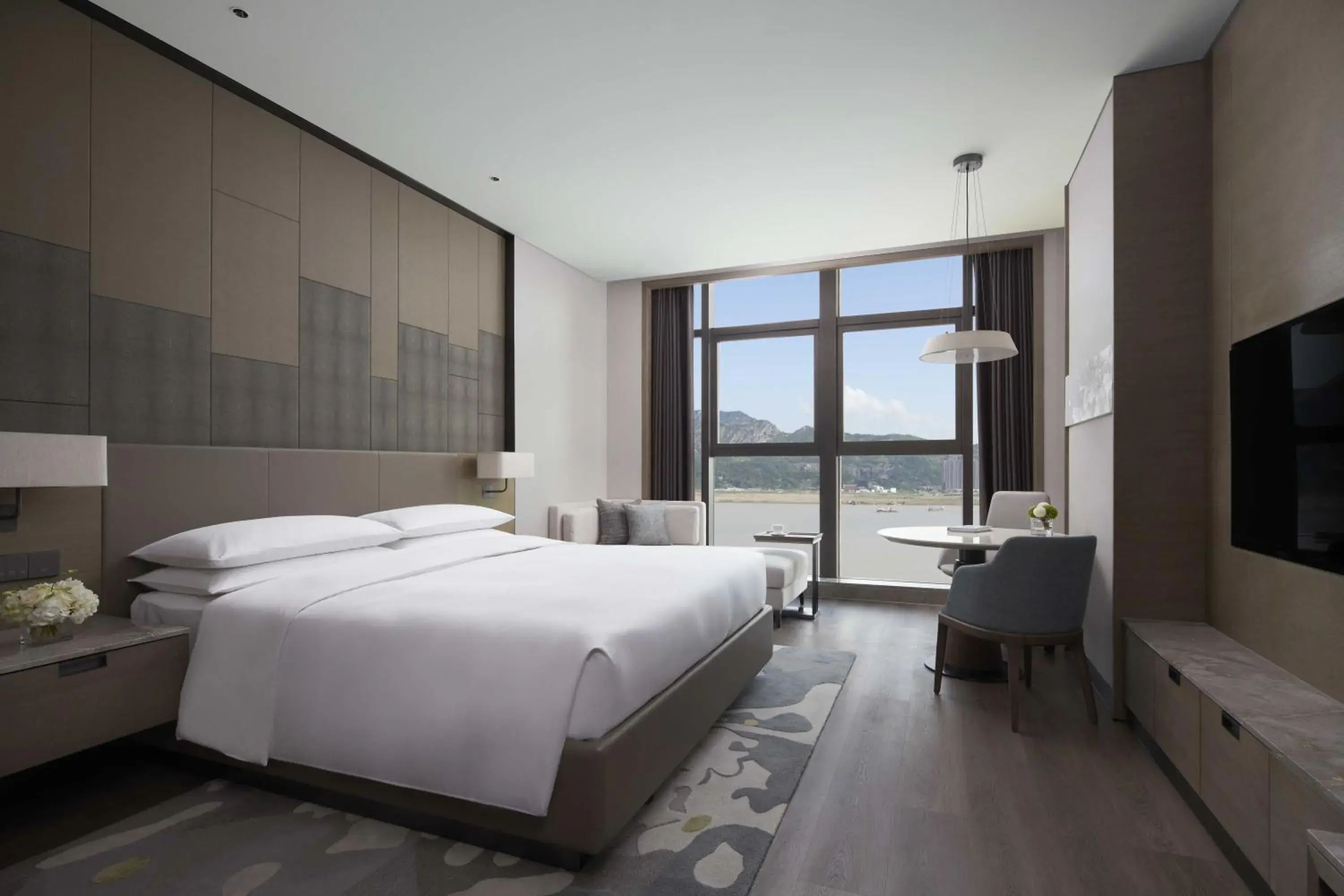 Bed in Wenzhou Marriott Hotel