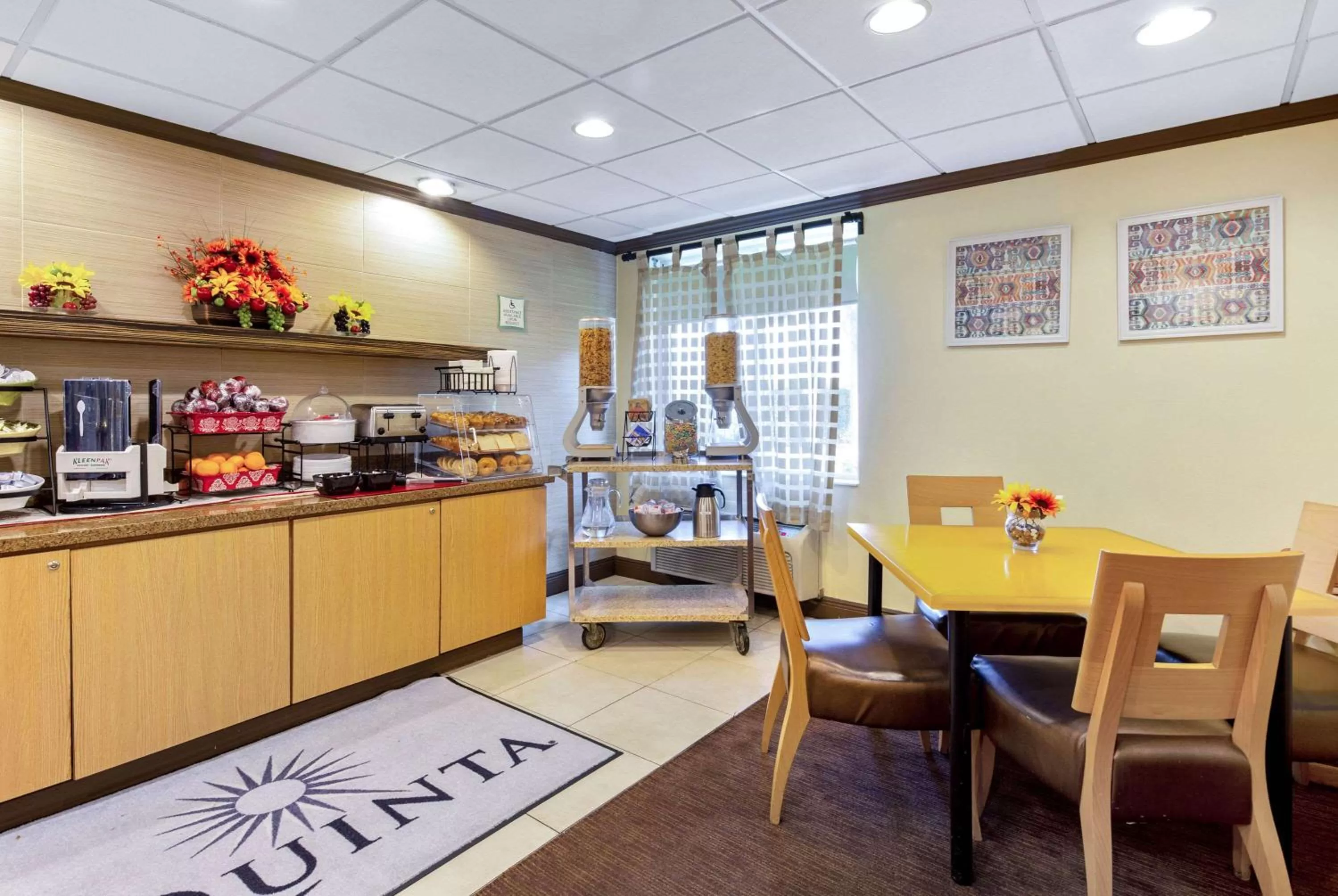 Restaurant/places to eat in La Quinta by Wyndham Miami Cutler Bay