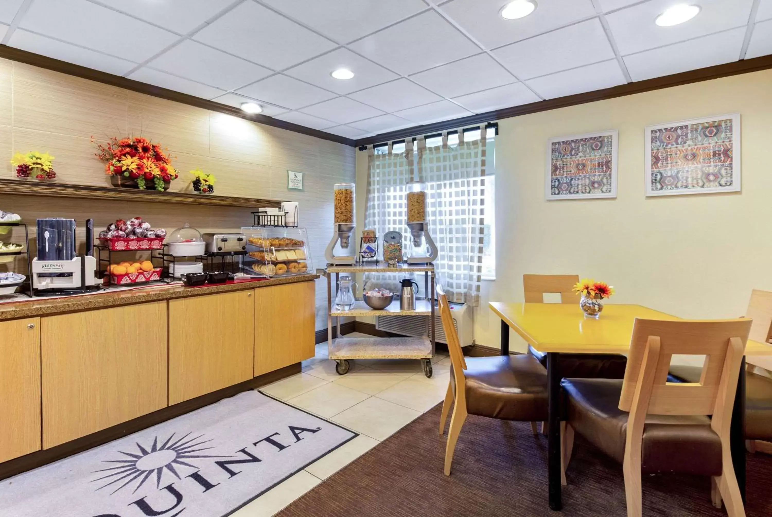 Restaurant/places to eat in La Quinta by Wyndham Miami Cutler Bay Restaurant/places to eat in La Quinta by Wyndham Miami Cutler Bay