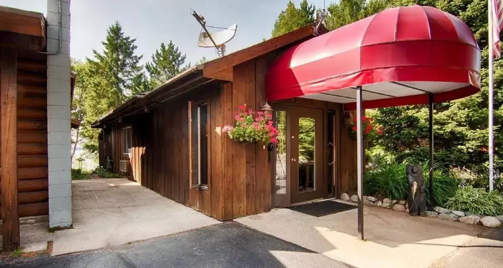 Property building in Centerstone Resort Lake-Aire Property building in Centerstone Resort Lake-Aire